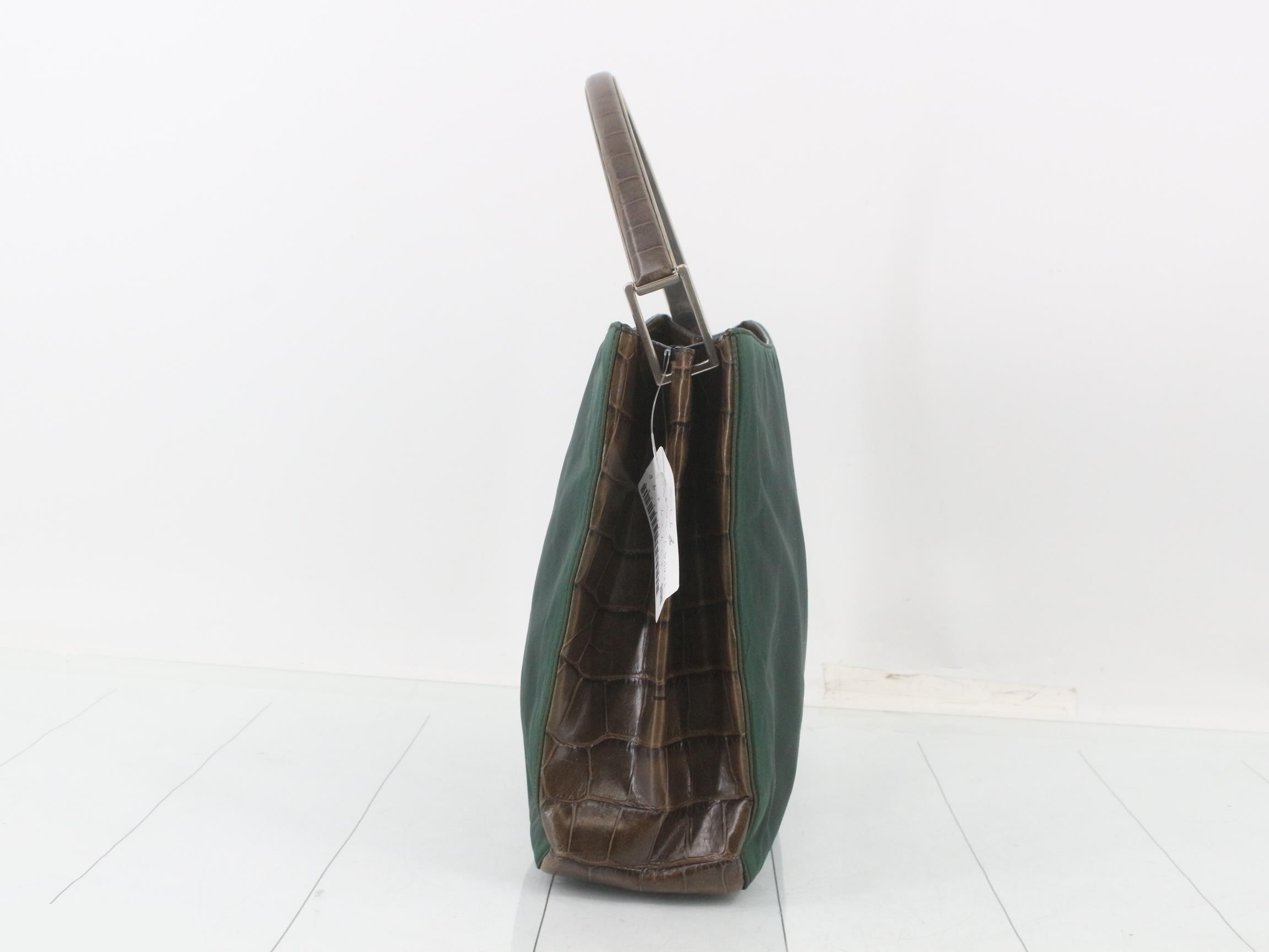 One shoulder bag side embossed green B8434 — view 3