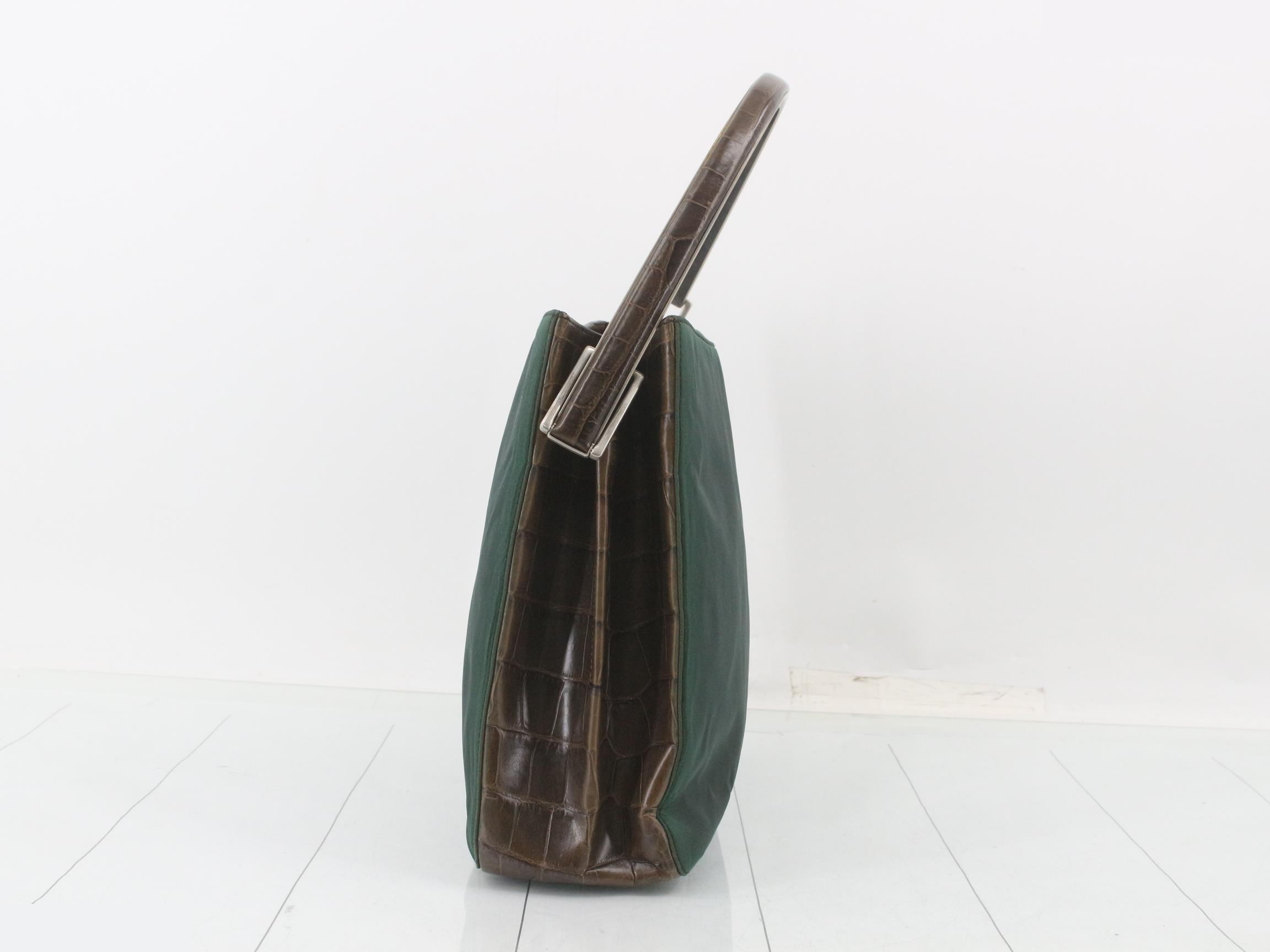 One shoulder bag side embossed green B8434 — view 4