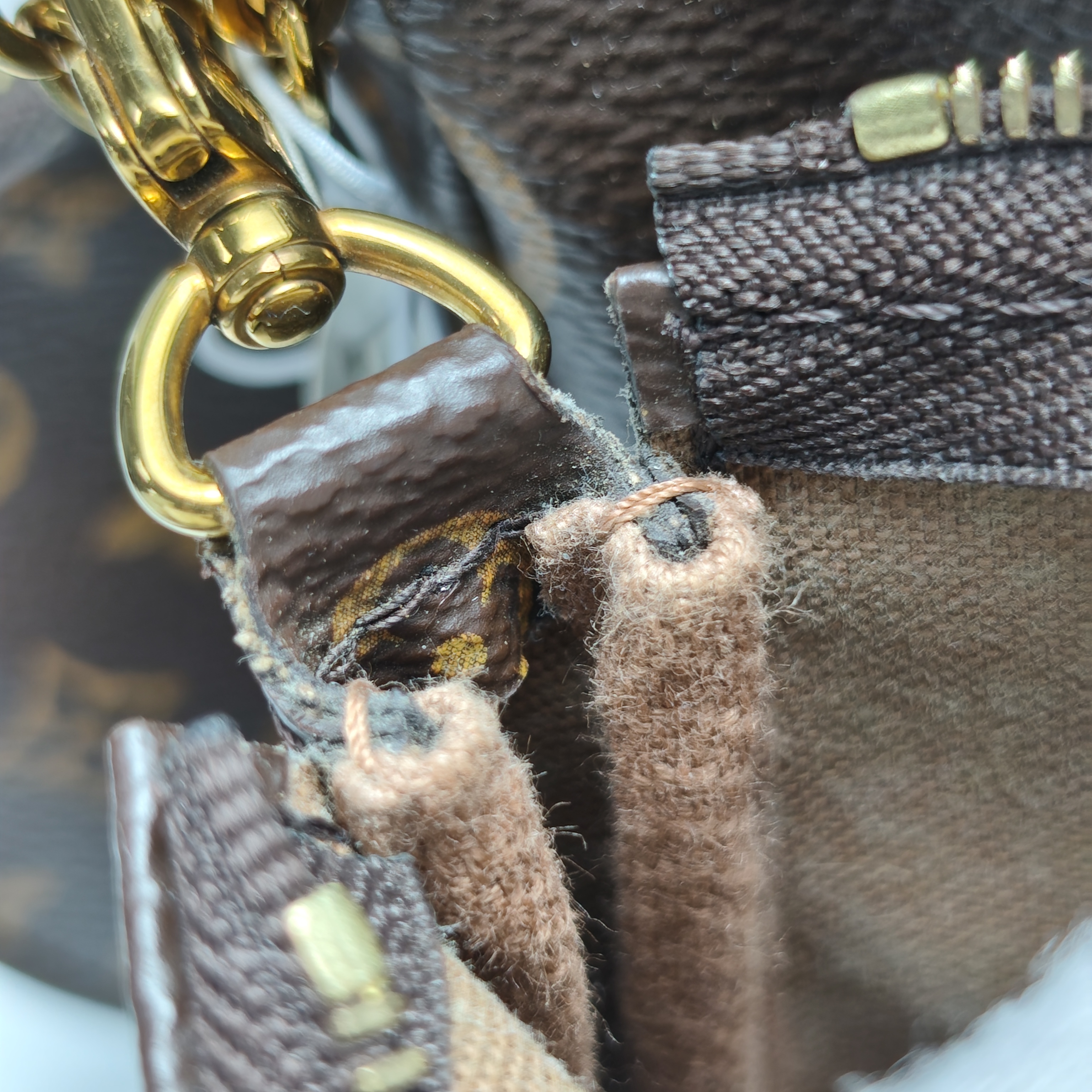 【*Shipped from: China*】LOUIS VUITTON Multi-Pochette Accessoires PU Shoulder Bag — view 10