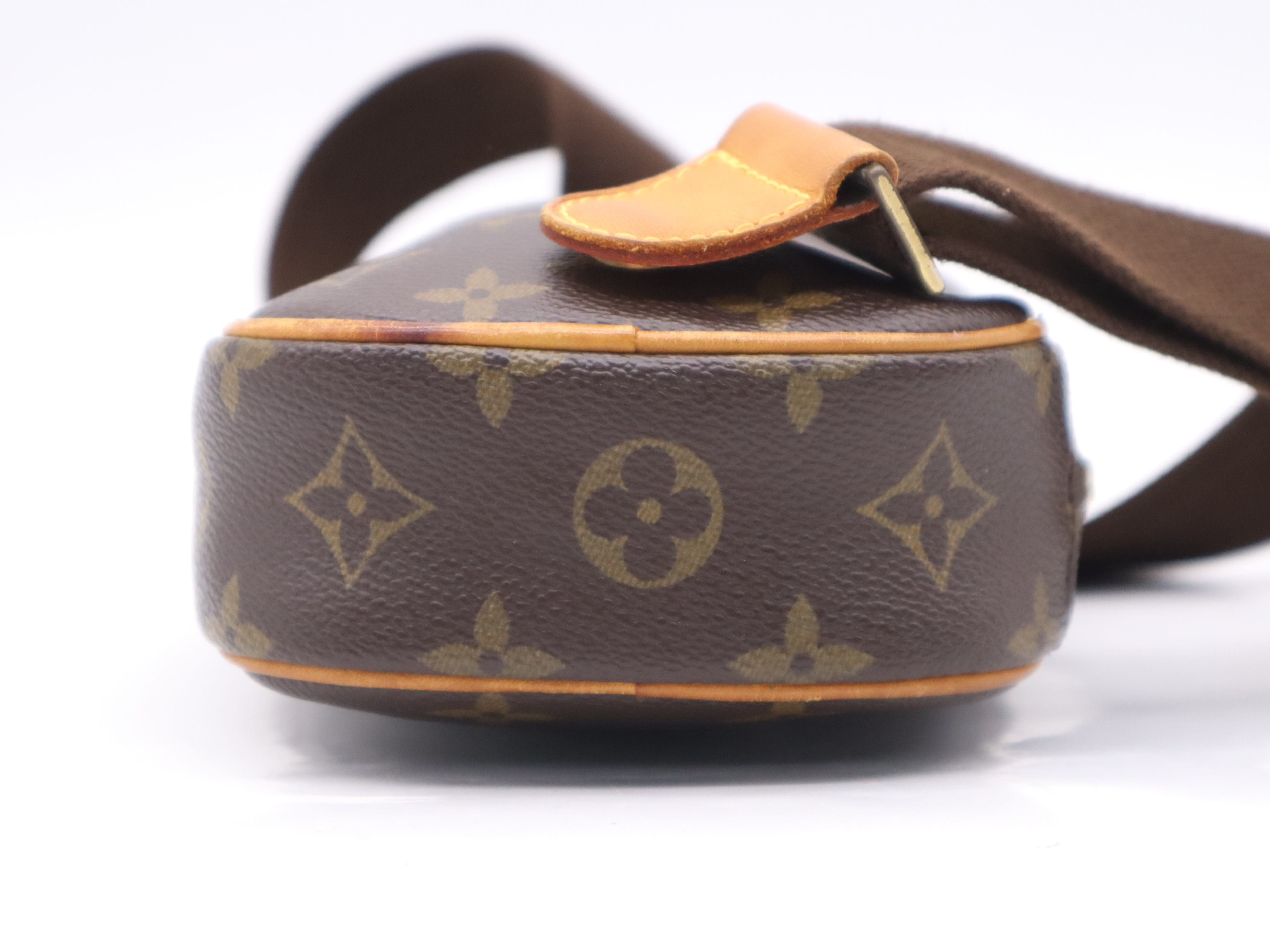 M51870 Monogram Pochette Gange Waist Bag — view 4