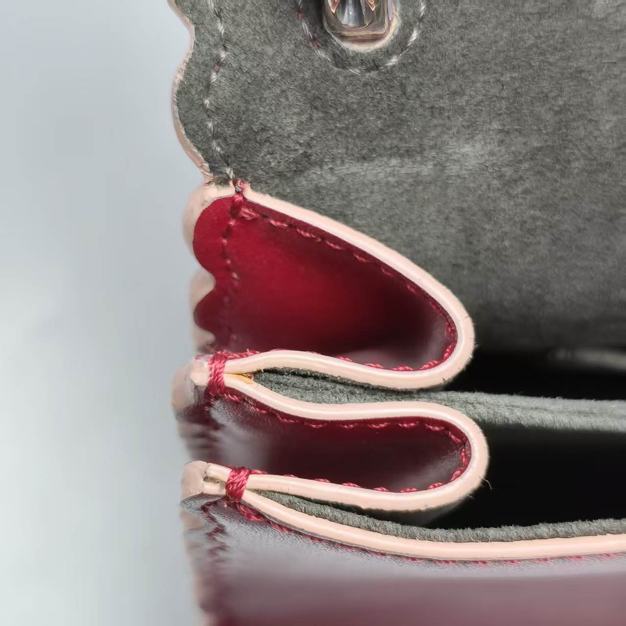 【*Shipped from: China*】FENDI Kanai Leather Shoulder Bag — view 14