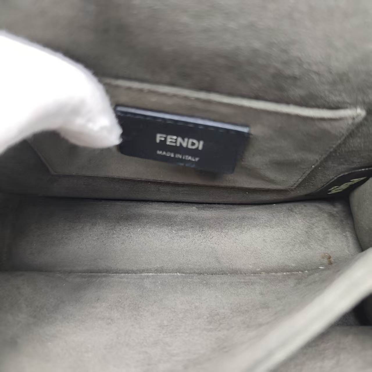 【*Shipped from: China*】FENDI Kanai Leather Shoulder Bag — view 7