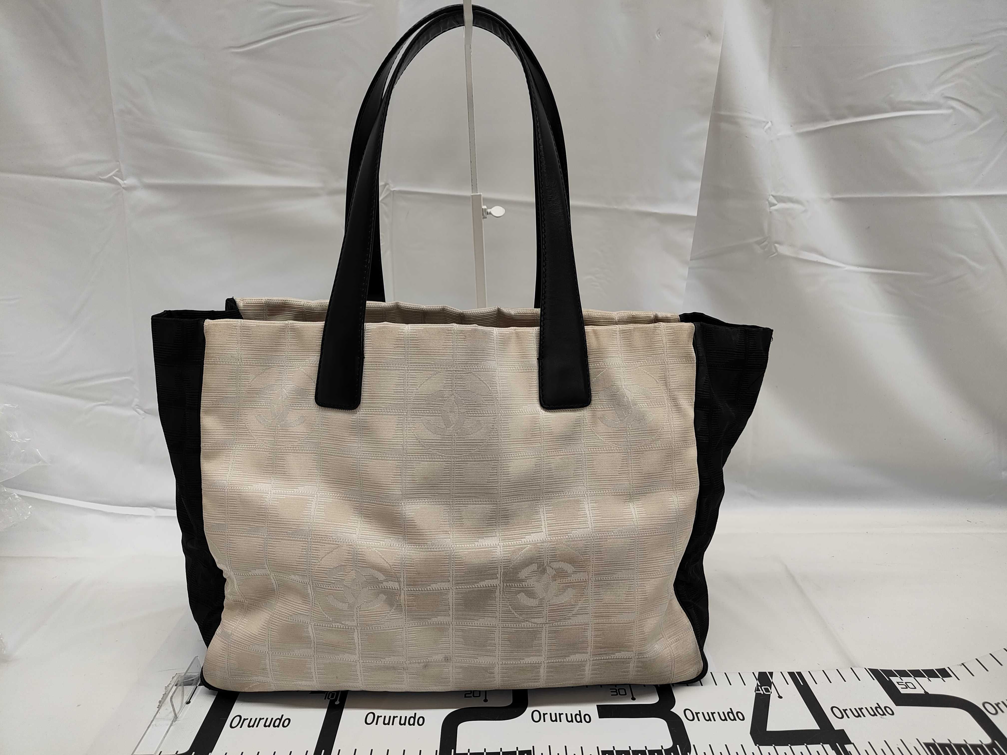 New Travel Line Bicolor Tote Bag (with serial seal and boutique seal) — view 2