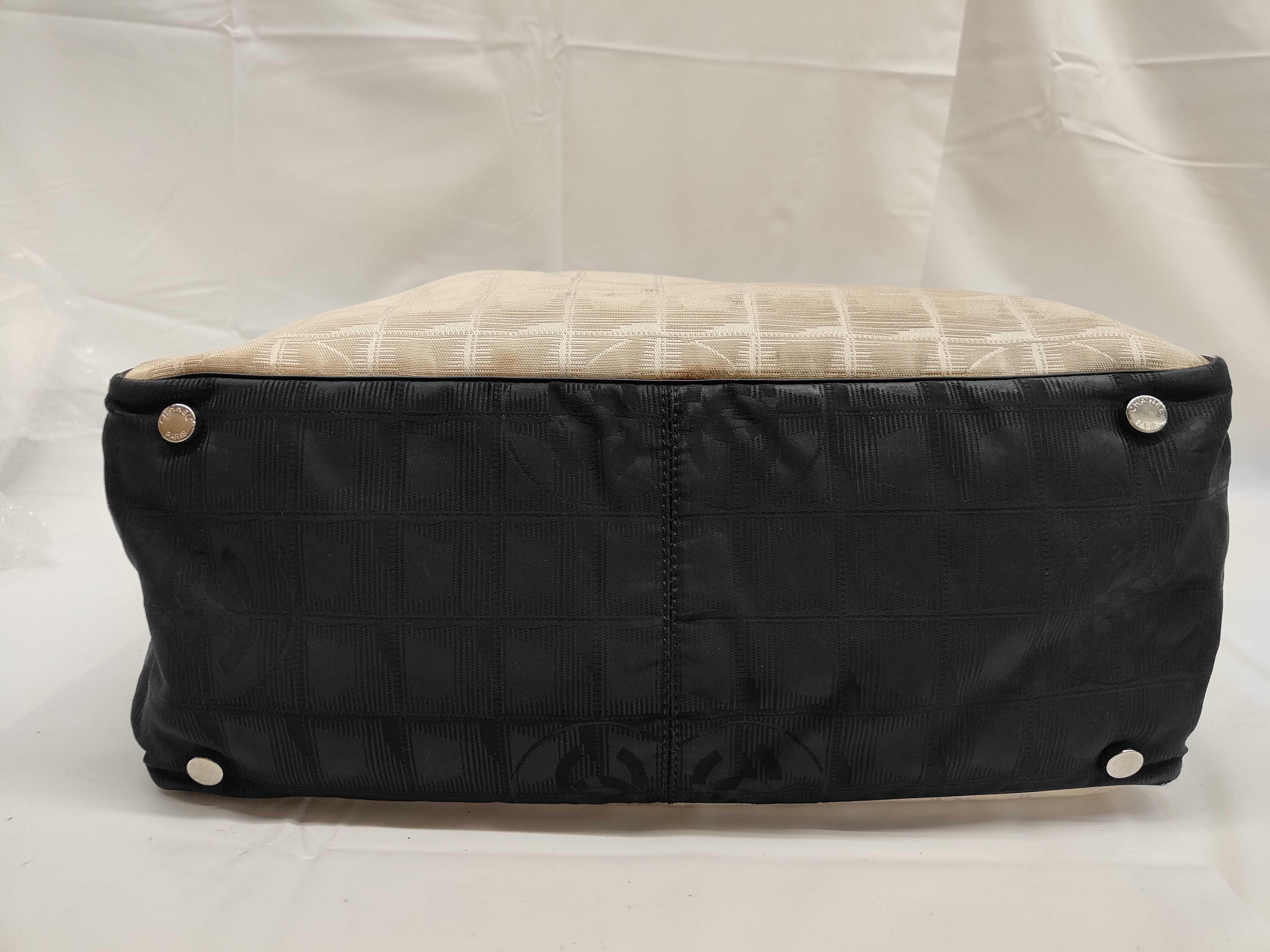 New Travel Line Bicolor Tote Bag (with serial seal and boutique seal) — view 3