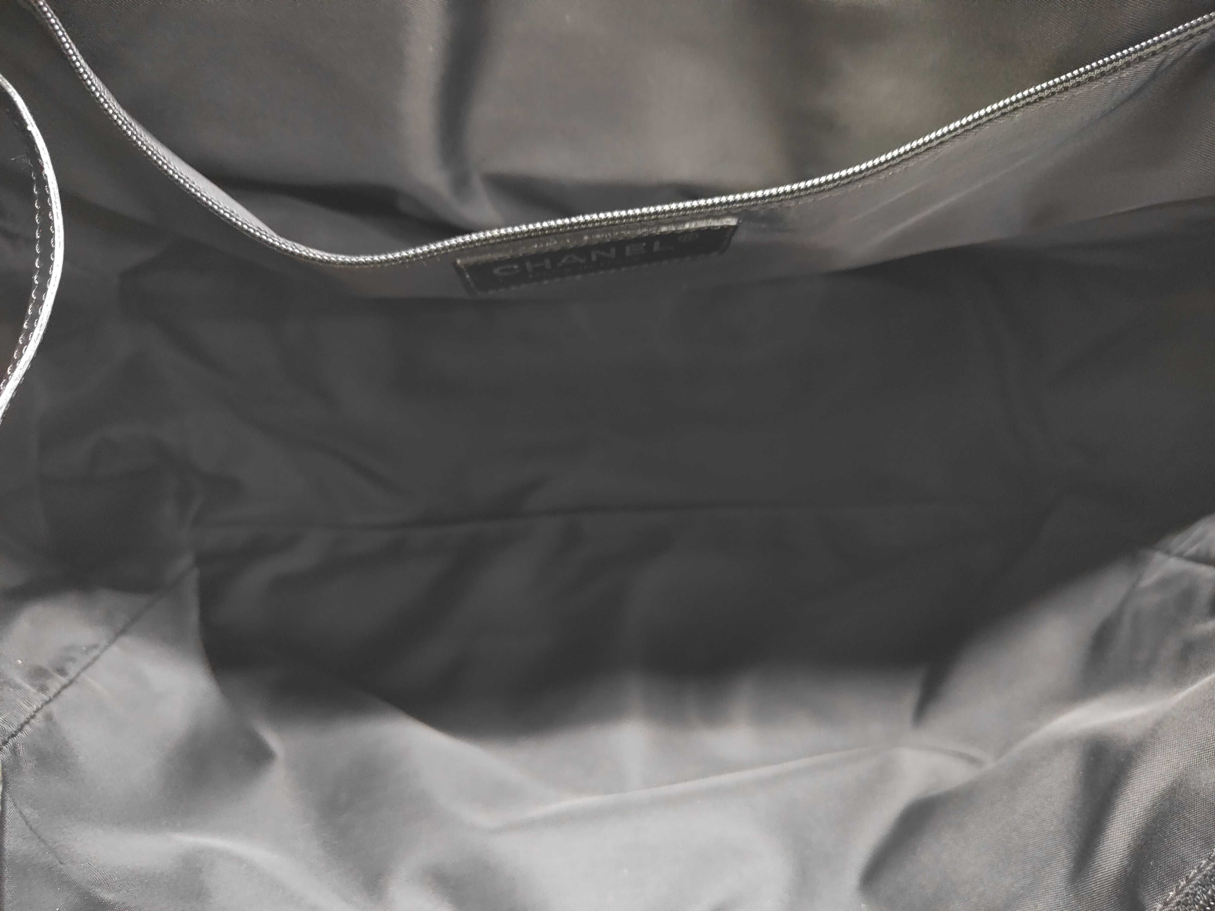 New Travel Line Bicolor Tote Bag (with serial seal and boutique seal) — view 10