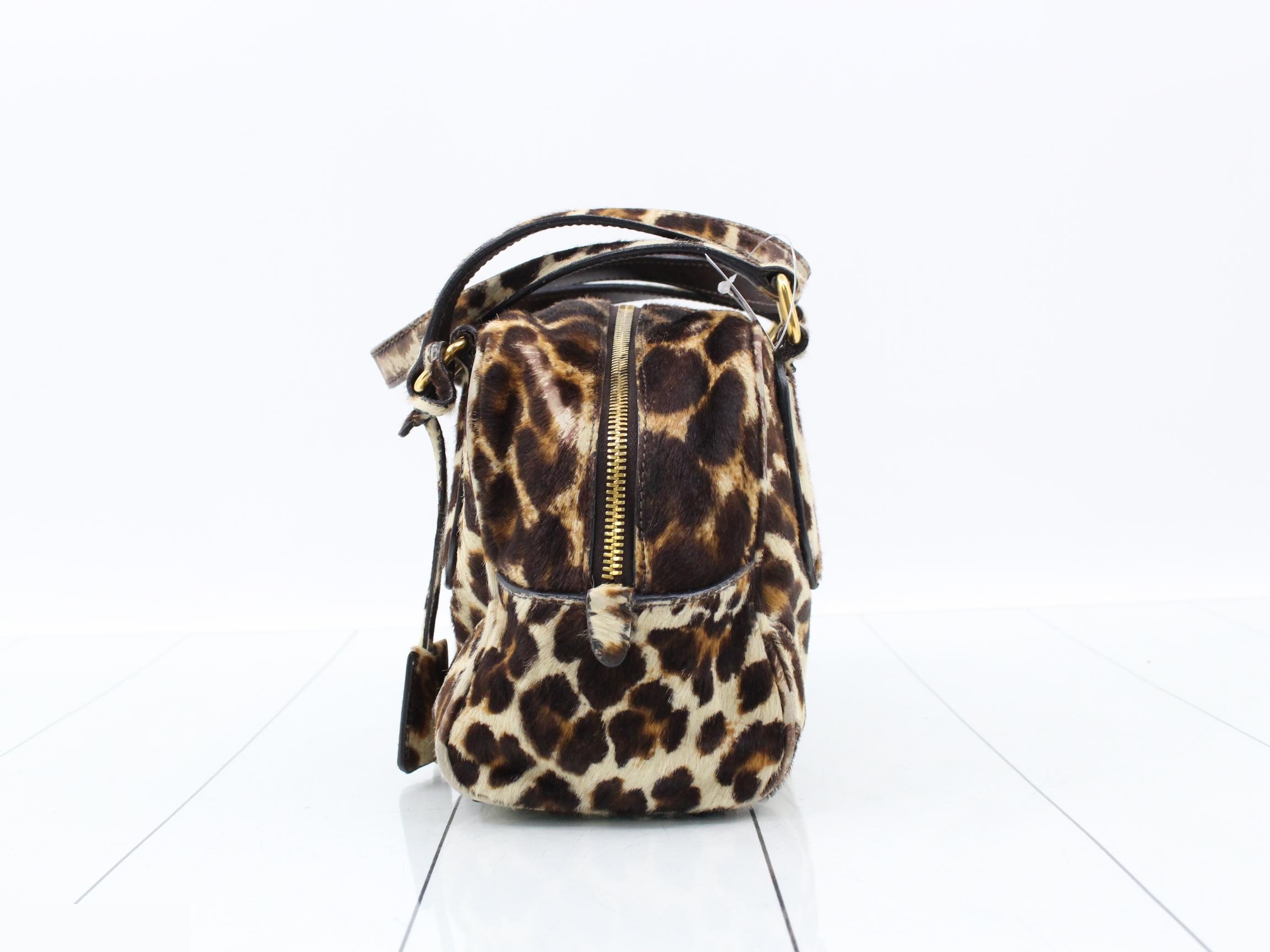 Calfskin leopard print triangular plate handbag, includes card. — view 3