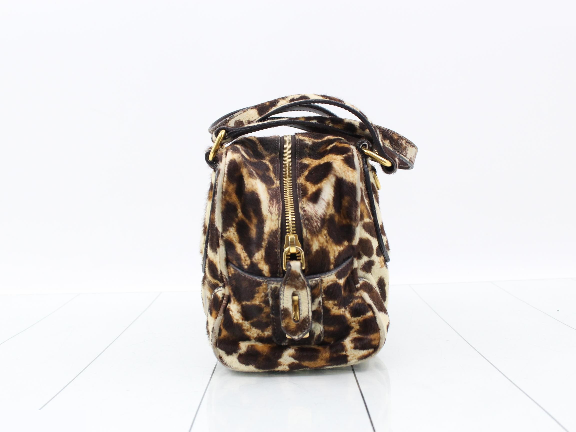Calfskin leopard print triangular plate handbag, includes card. — view 4