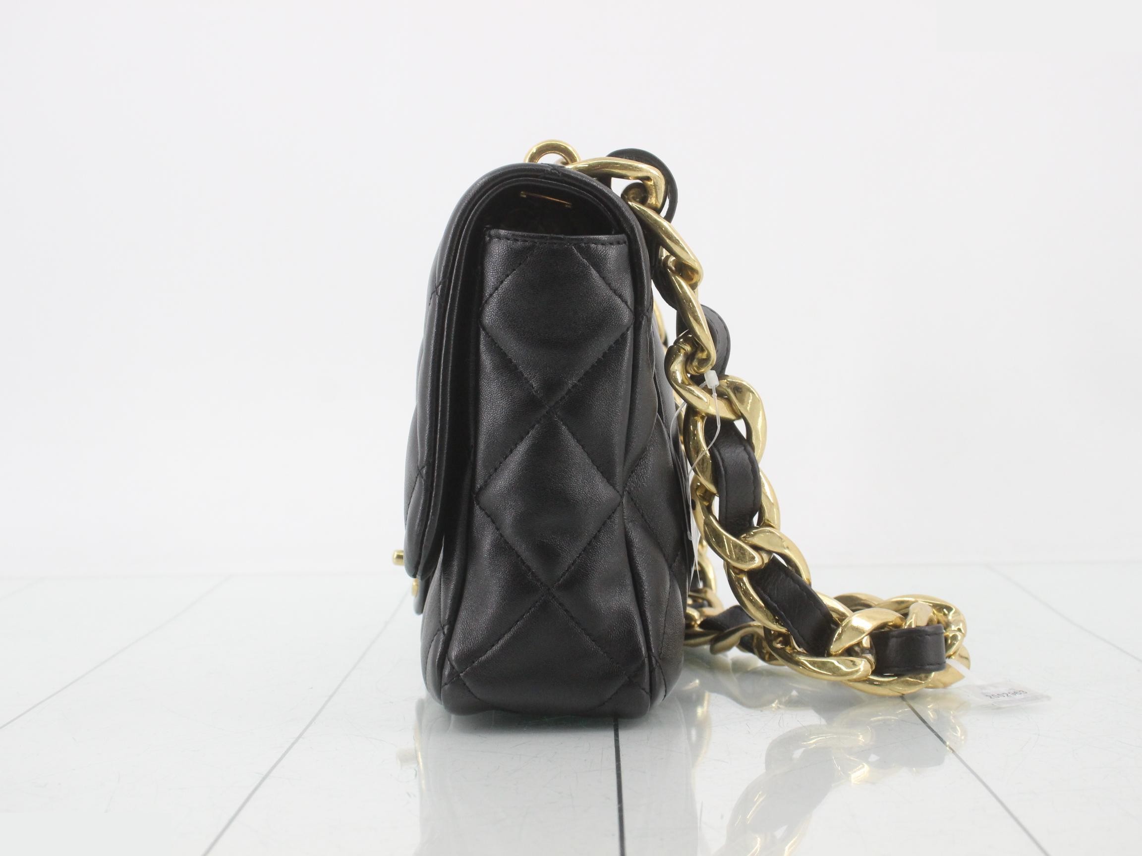 Thick chain Matelassé shoulder bag — view 3