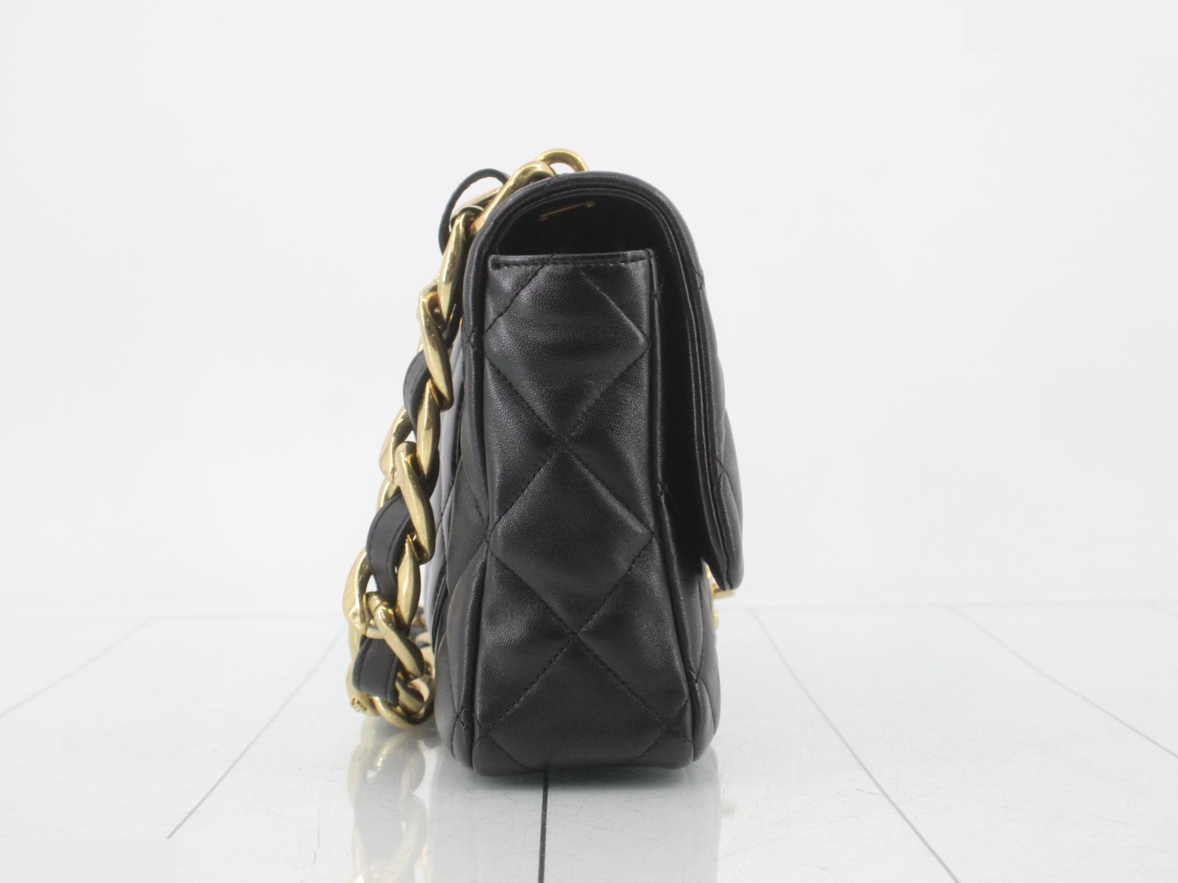 Thick chain Matelassé shoulder bag — view 4