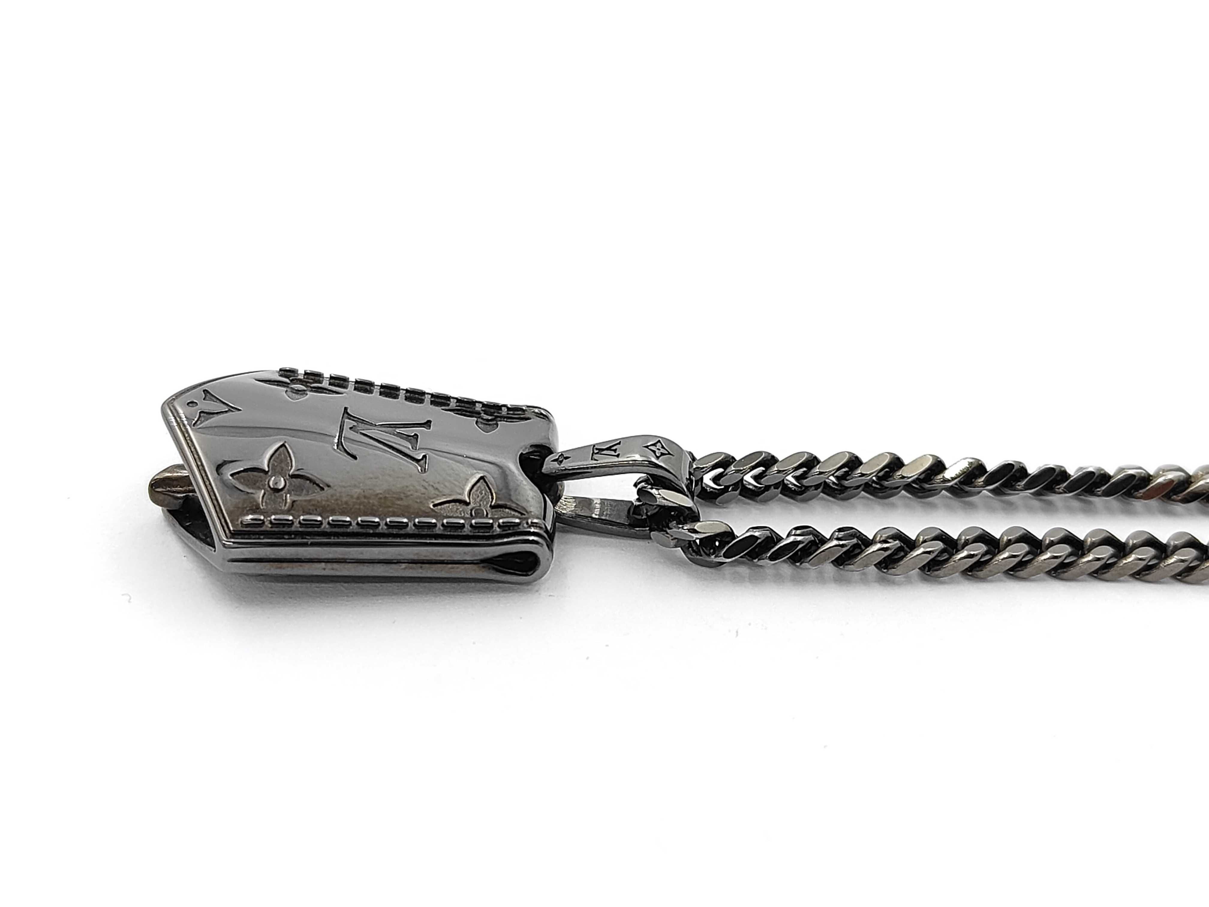 M03337 Pendant LV Tag Black with Box and Dust Bag Necklace — view 3