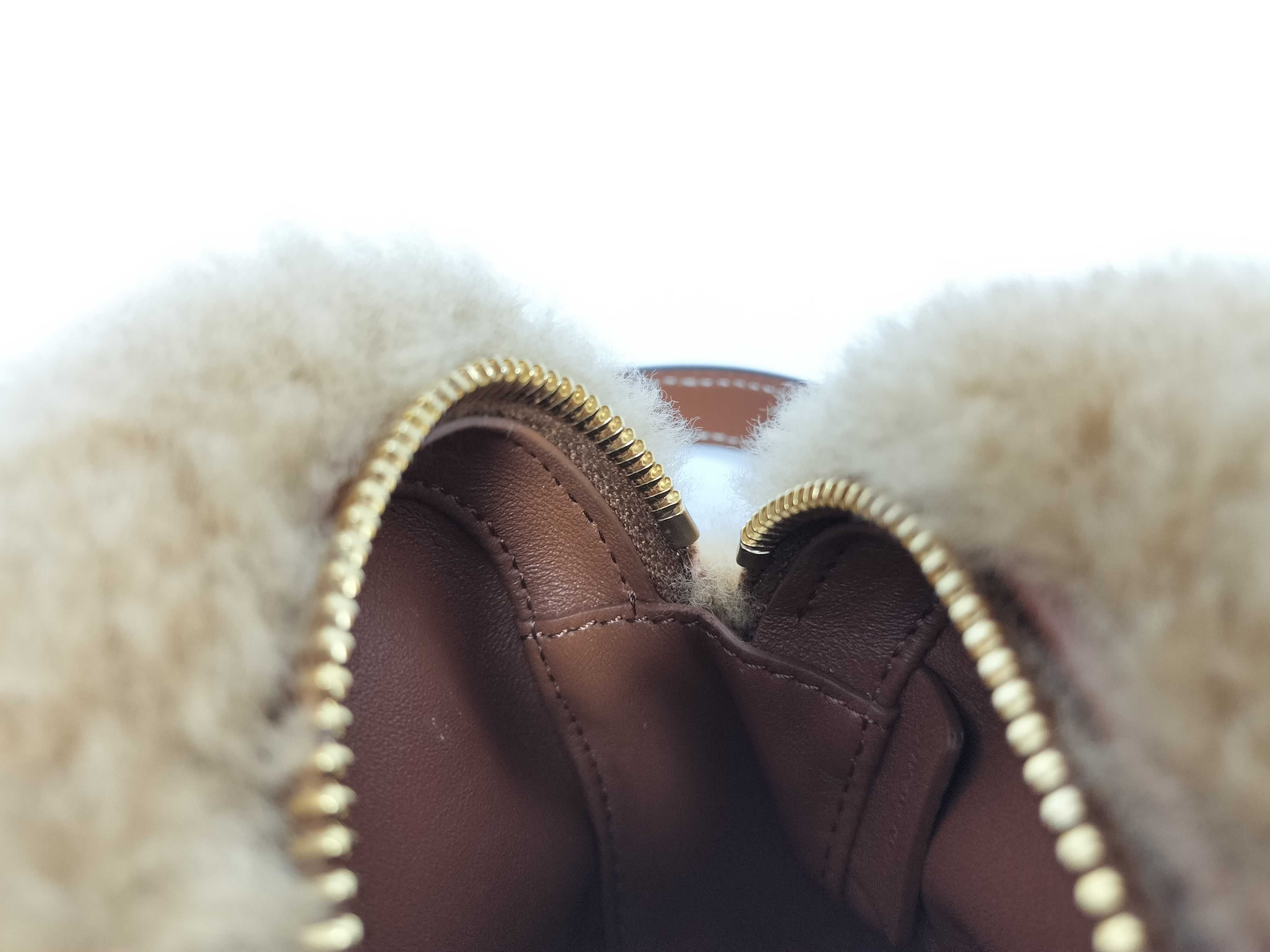 2-way handbag with long strap, shearling, heart design, brown handbag — view 11