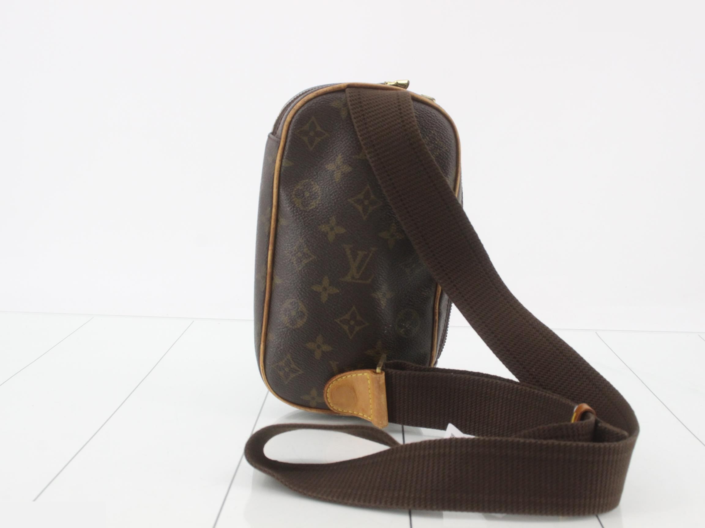 Pochette Gange — view 2