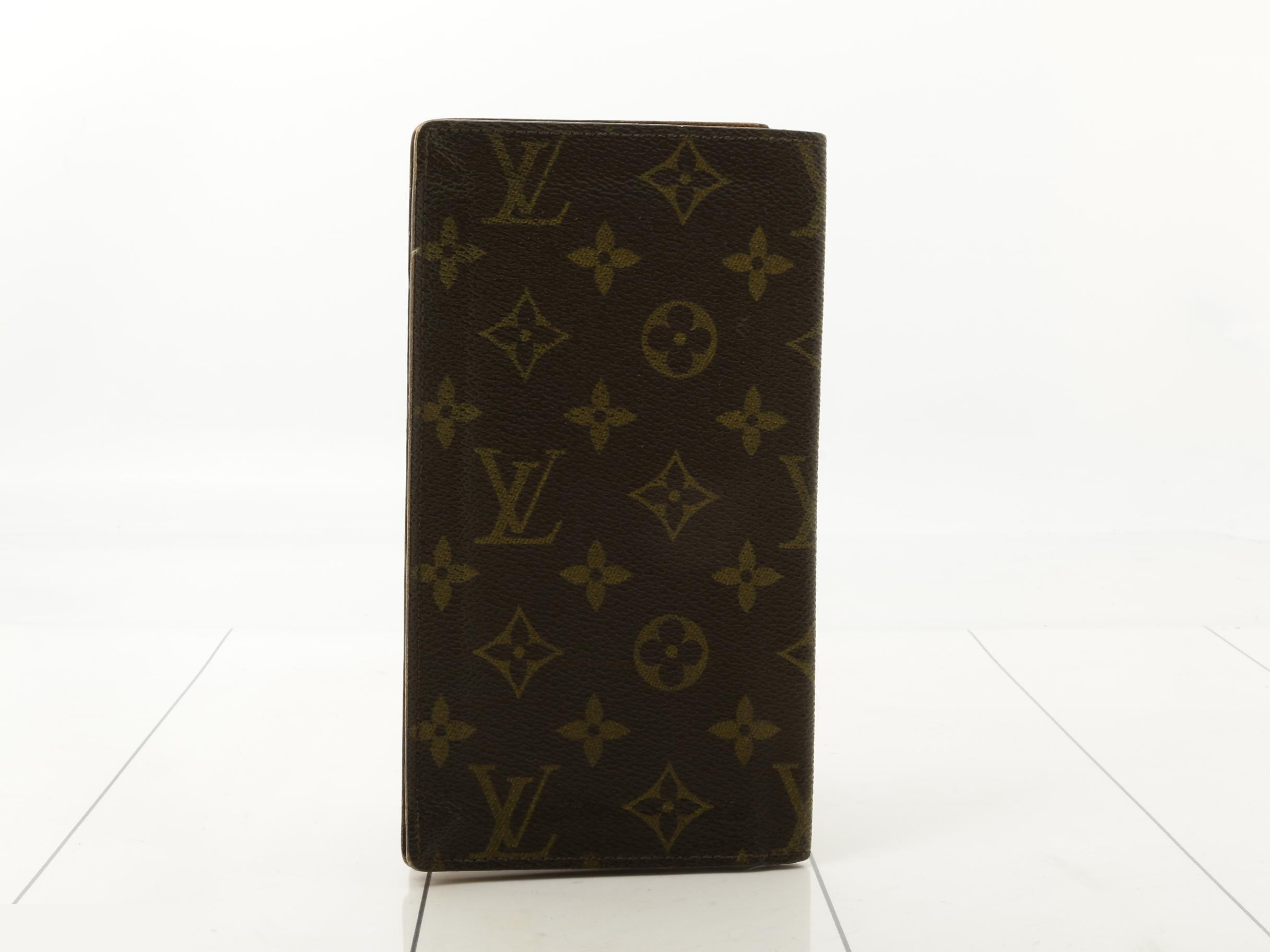 wallet — view 2