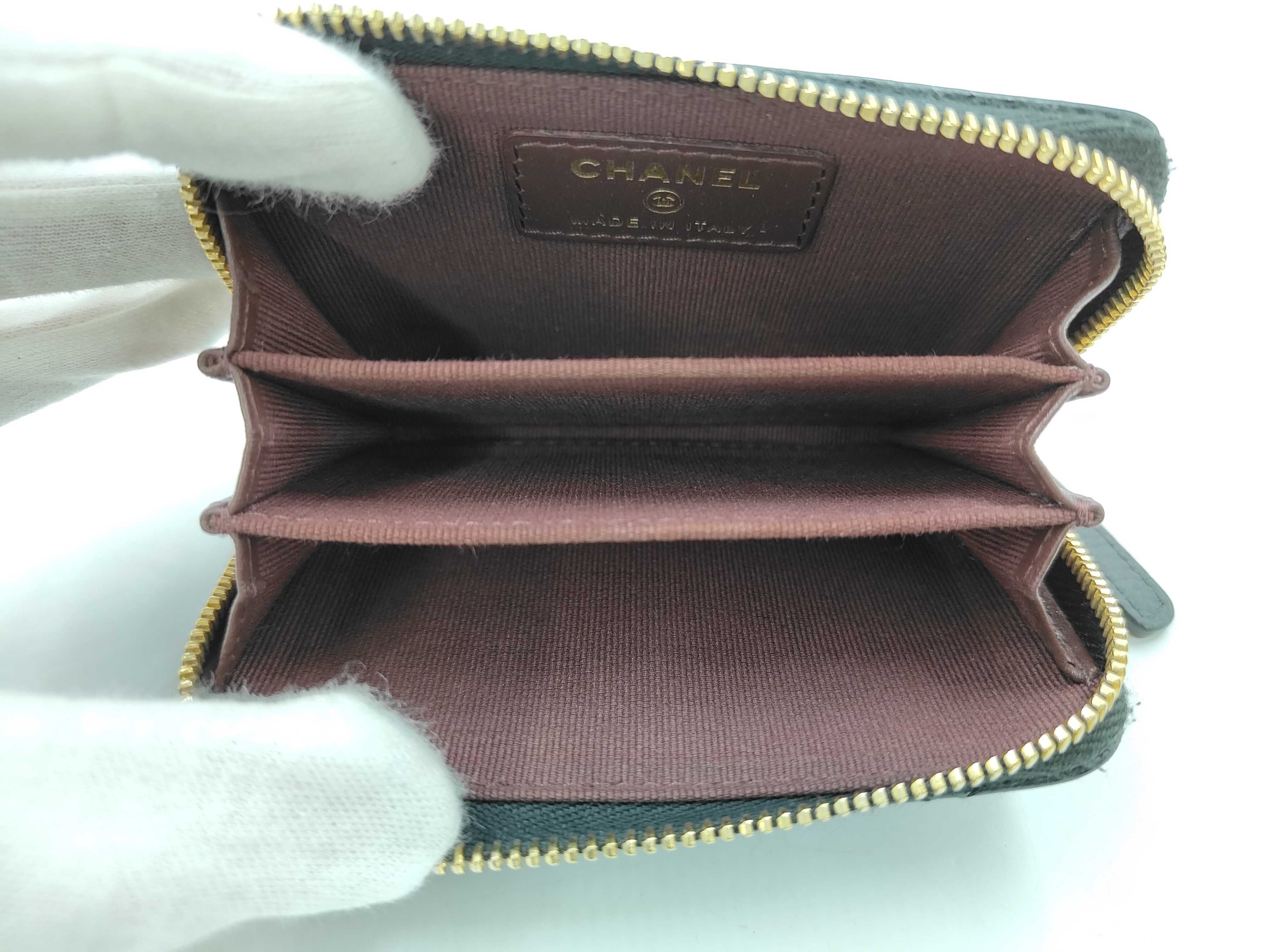 Caviar Matelassé Coin Case, Black/Gold Hardware, PLGC37C4 — view 10