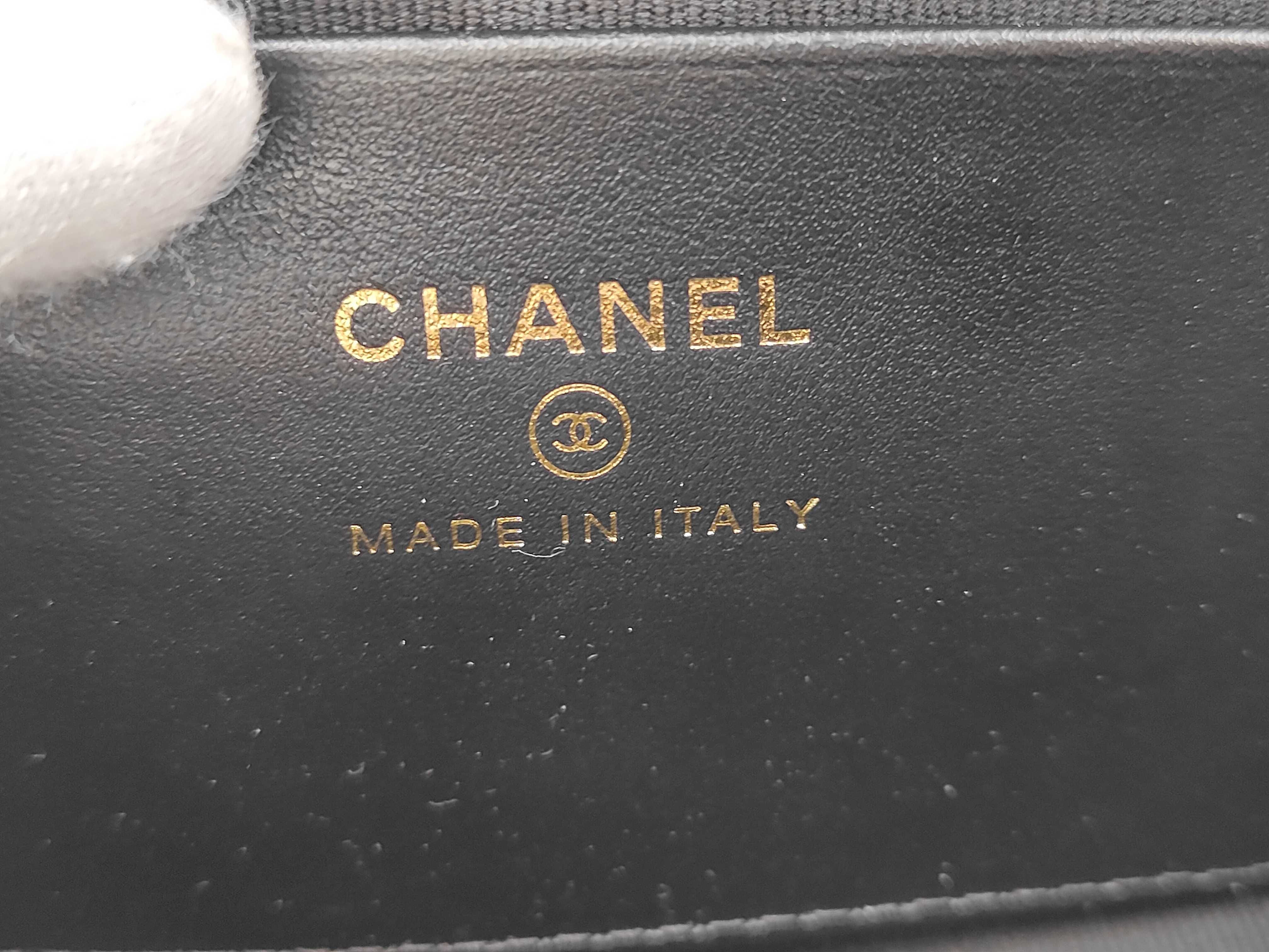 enamel chain shoulder bag — view 13