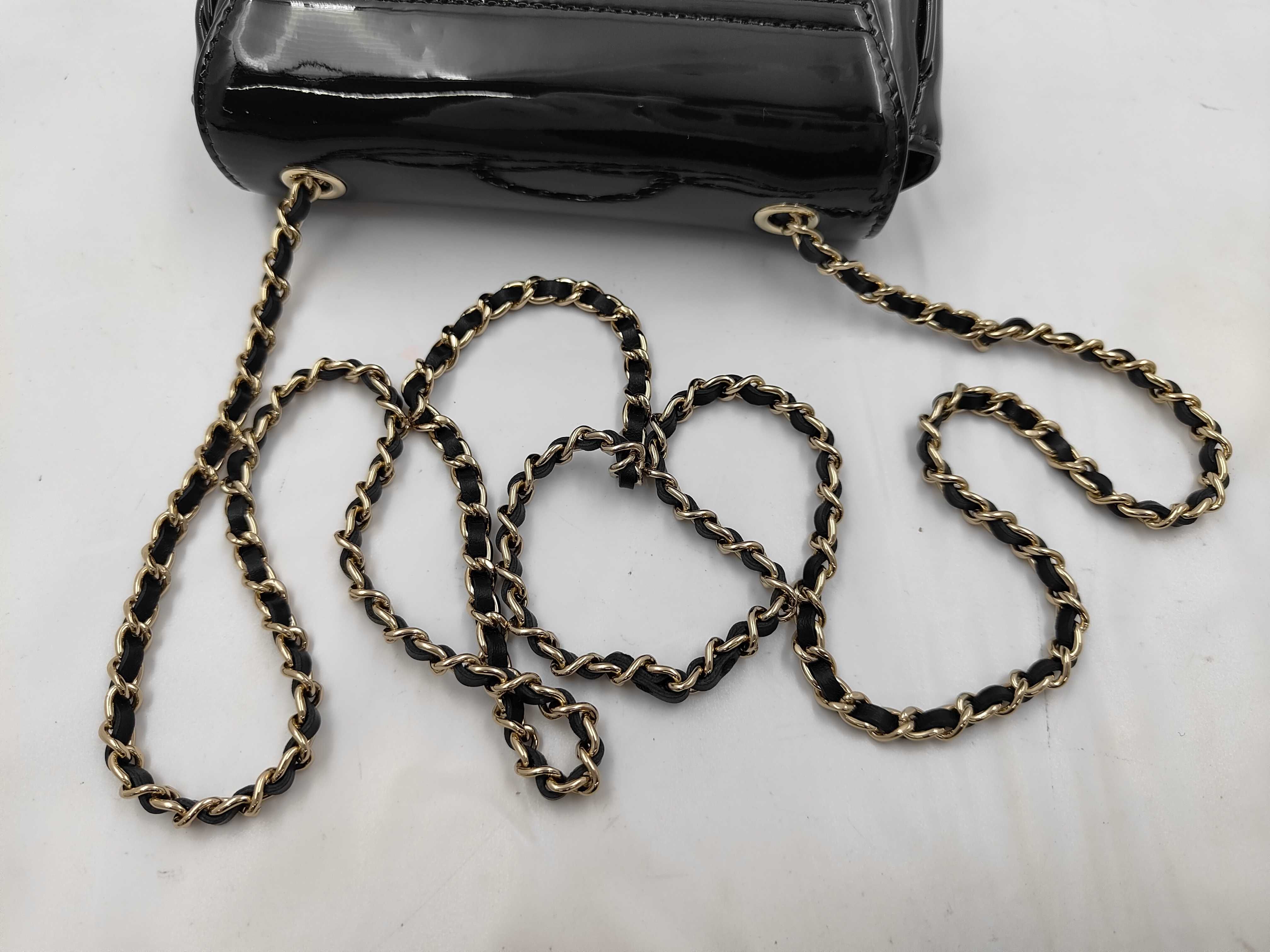 enamel chain shoulder bag — view 3