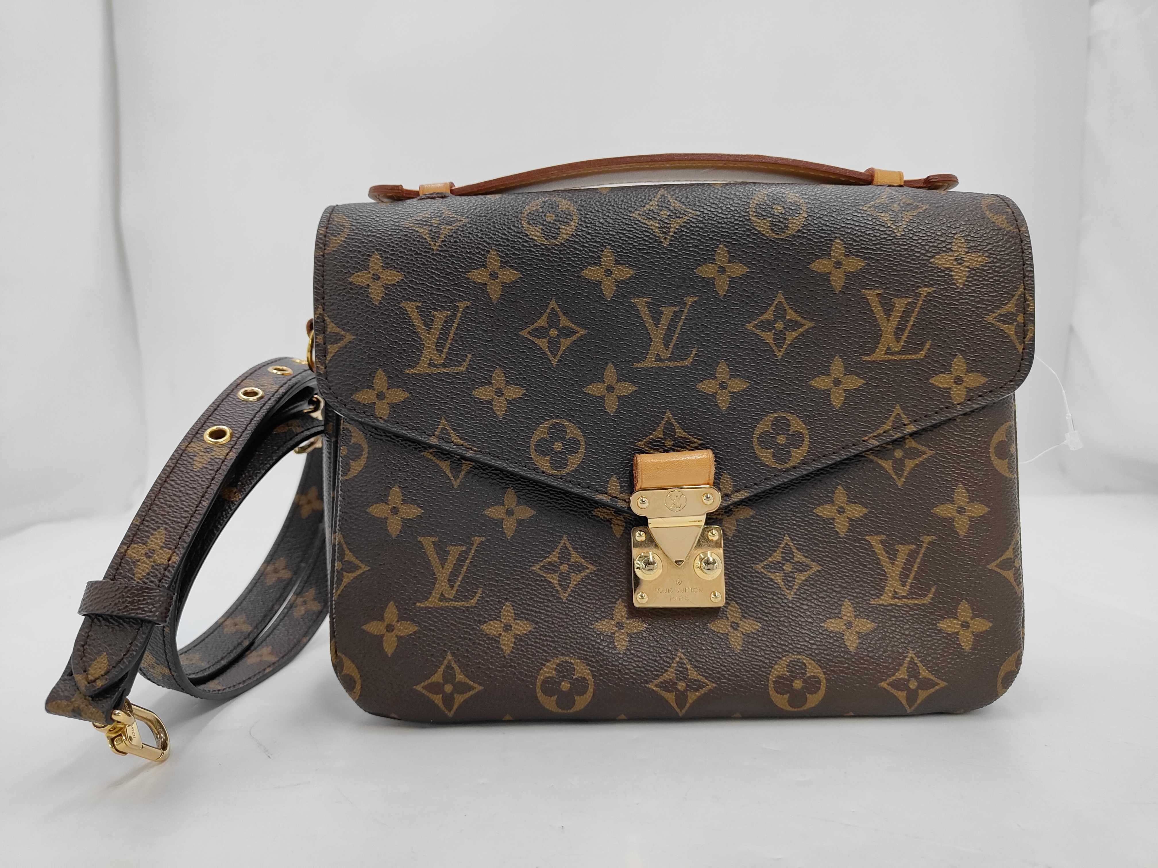Pochette Metis MM Monogram Shoulder Bag