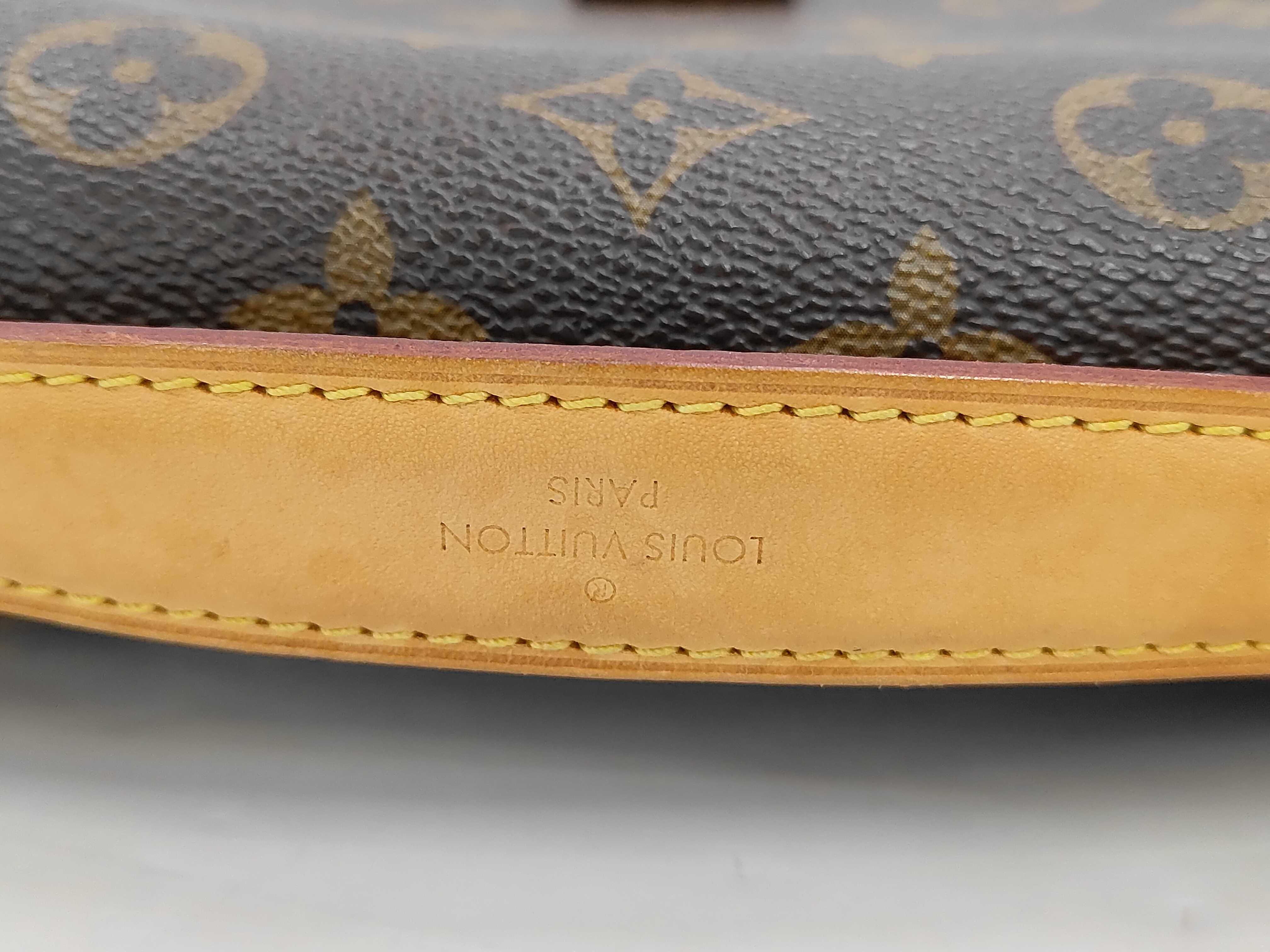 Pochette Metis MM Monogram Shoulder Bag — view 5