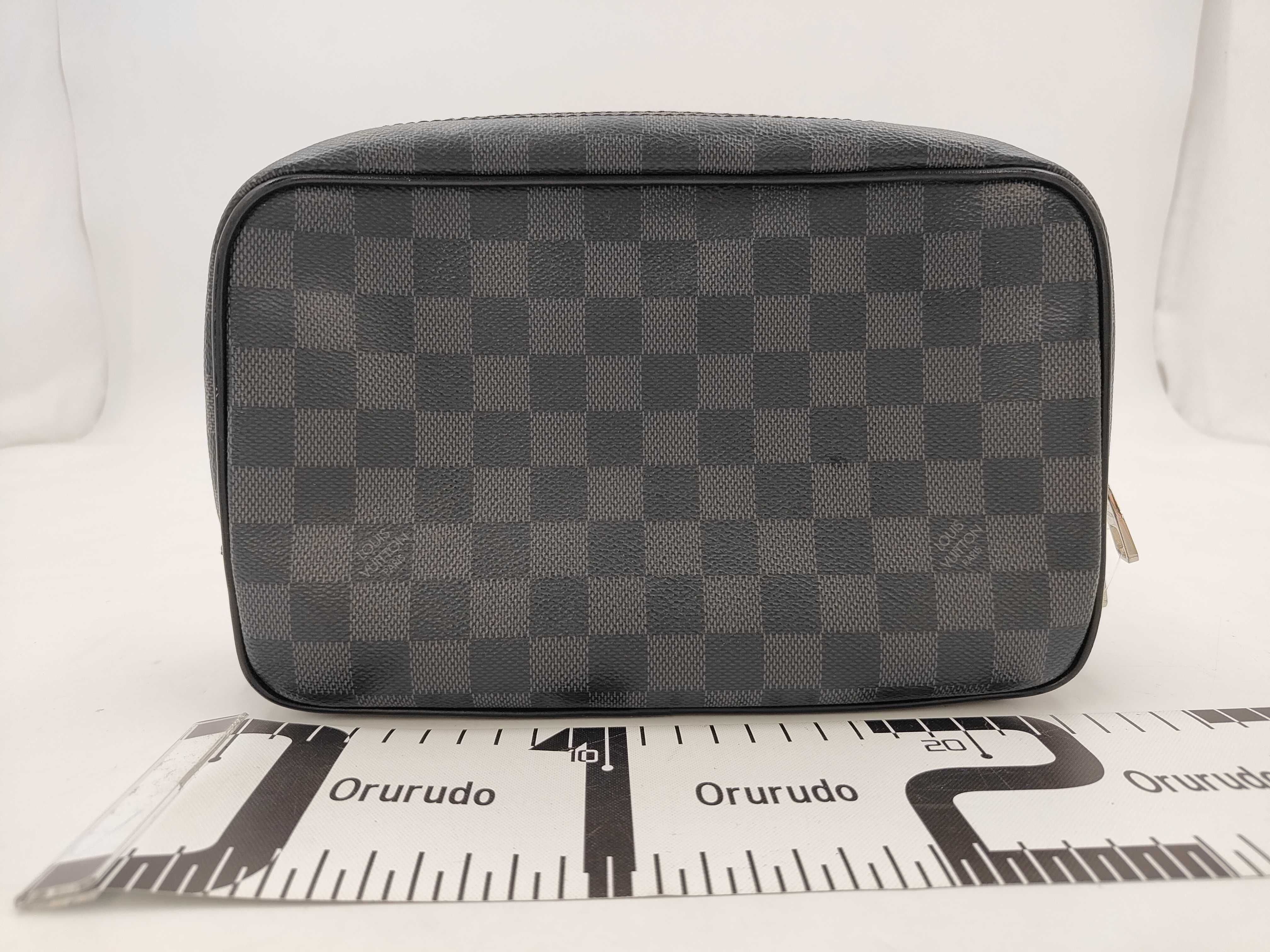 Damier Graphite Trouse Toilette Clutch Bag — view 2