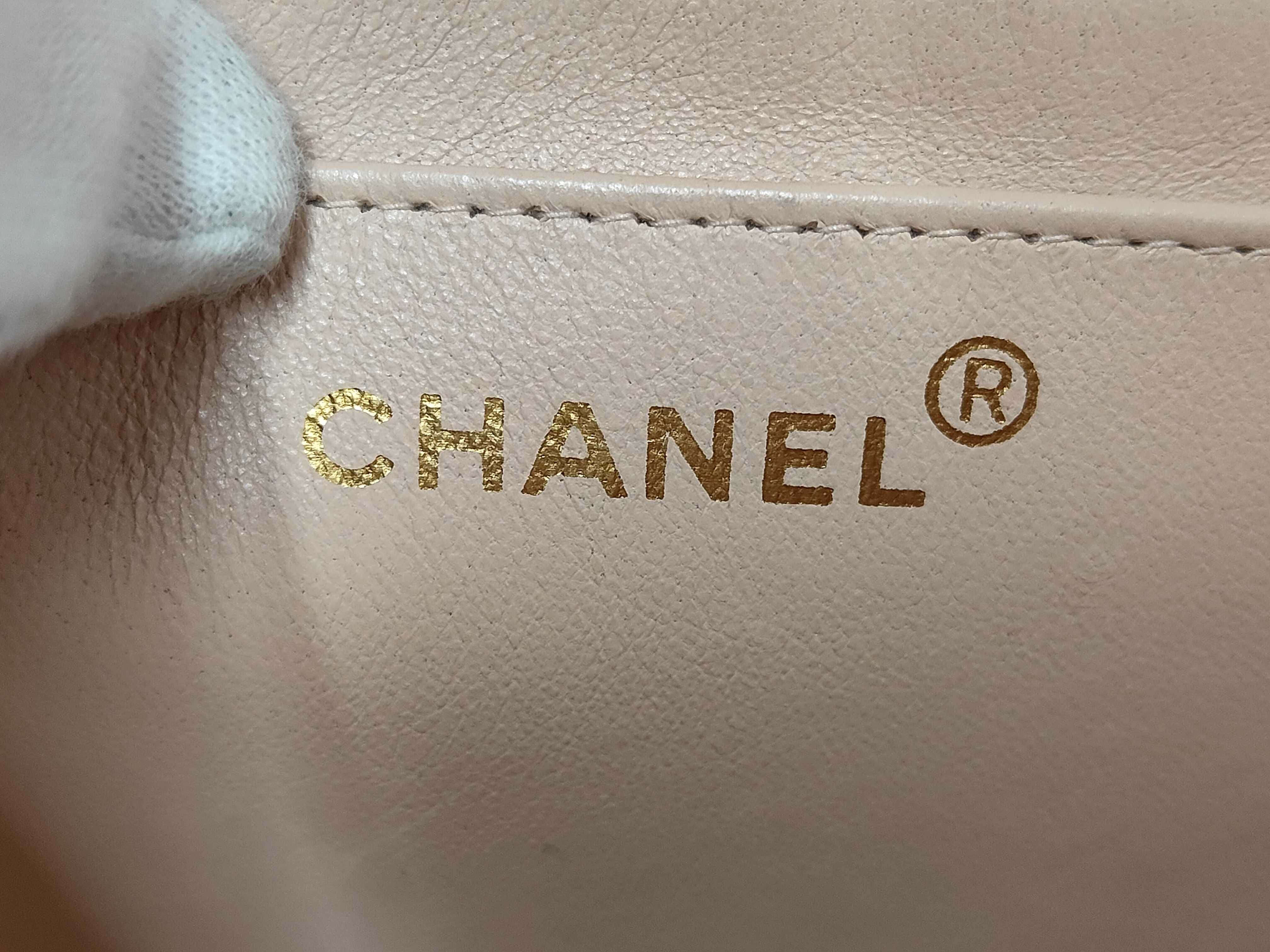 Diana Matelassé Shoulder Bag — view 10