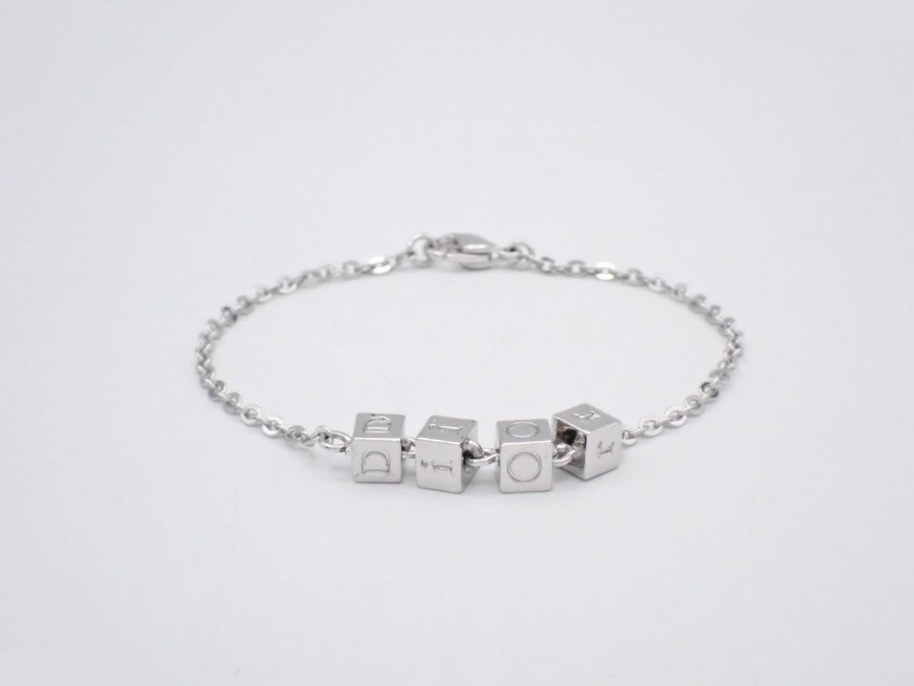 bracelet, silver, wrist size approximately 18cm