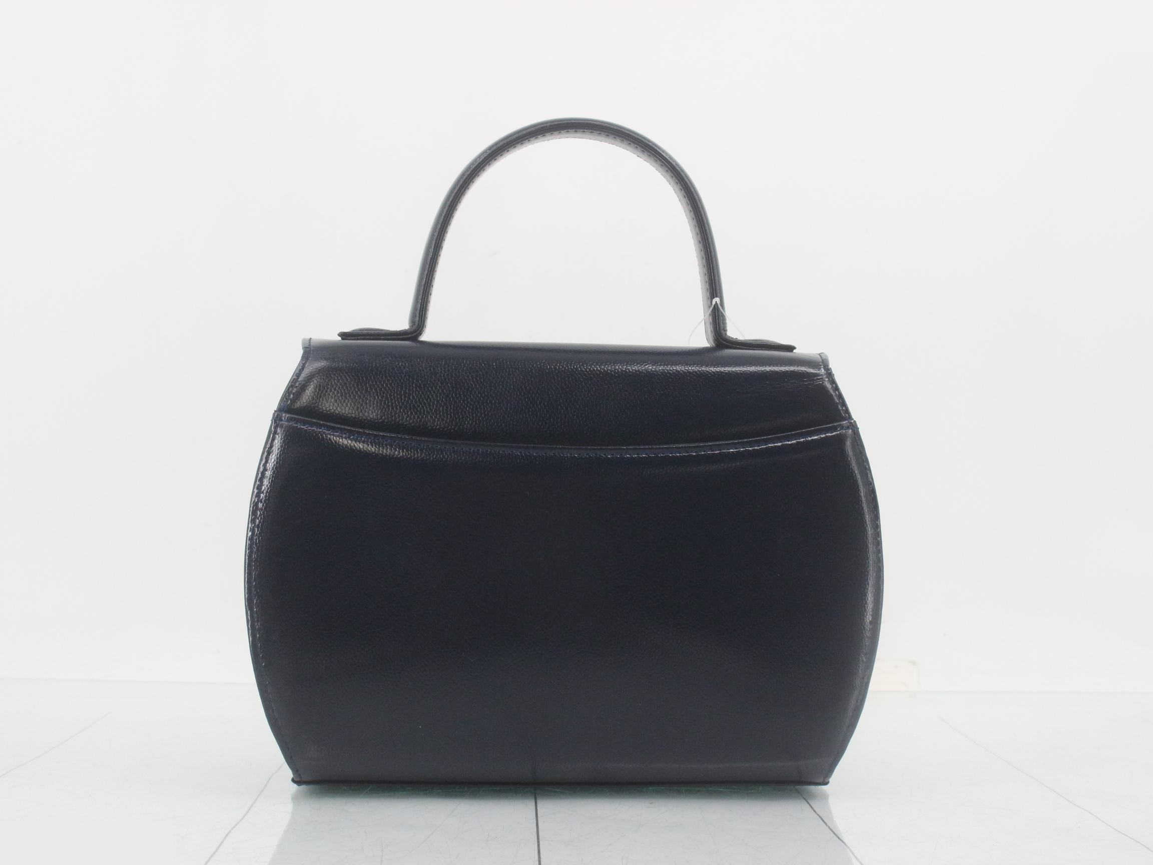 handbag — view 2
