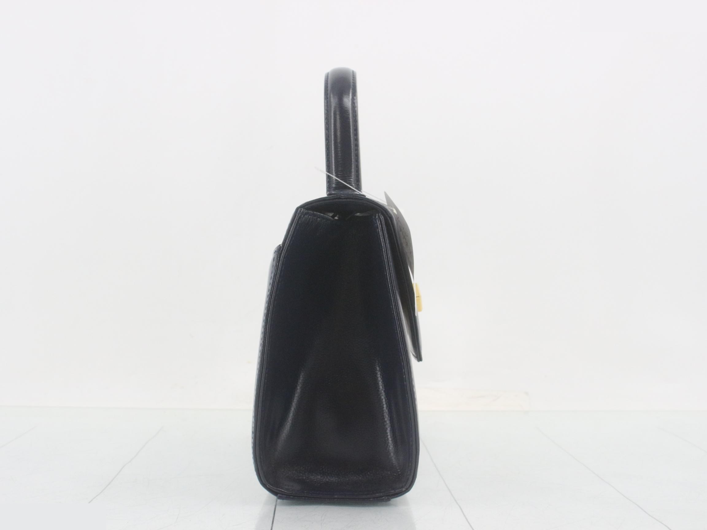 handbag — view 4