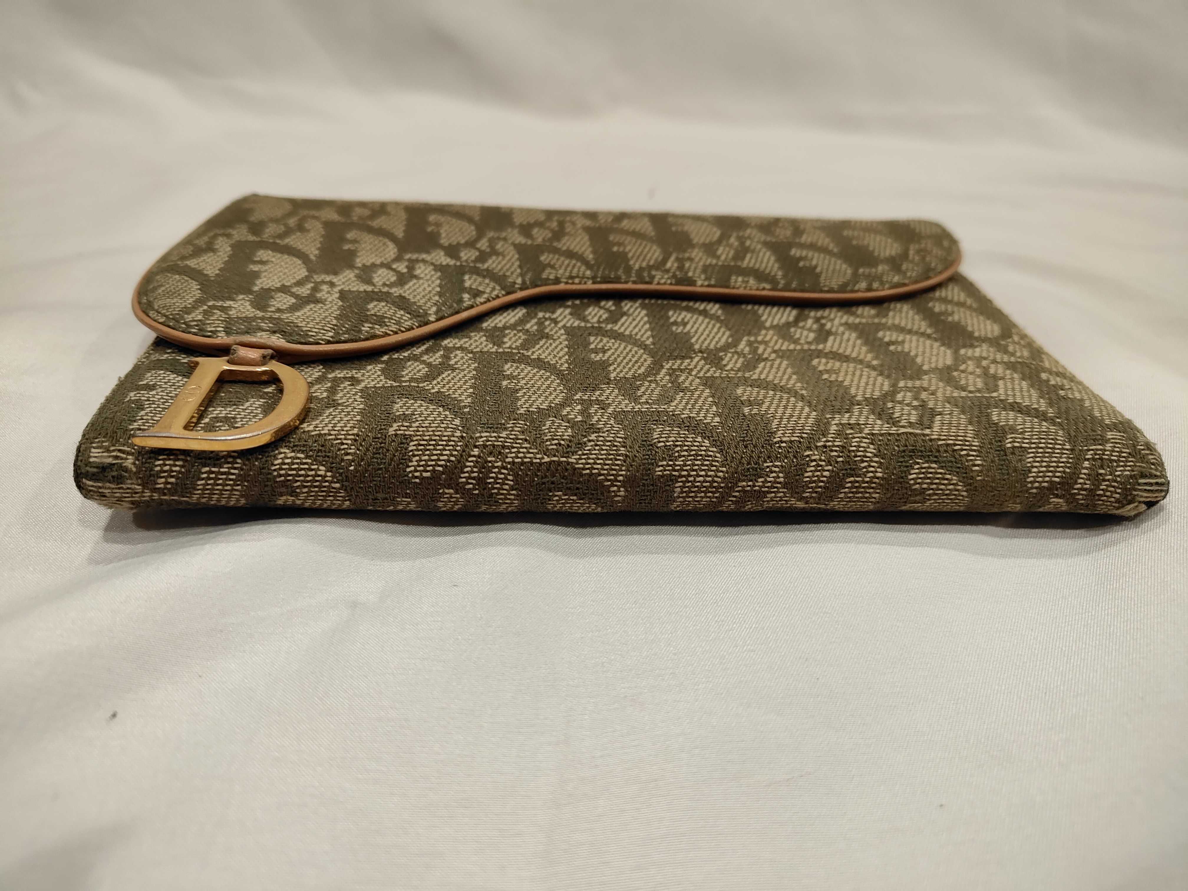 wallet — view 3