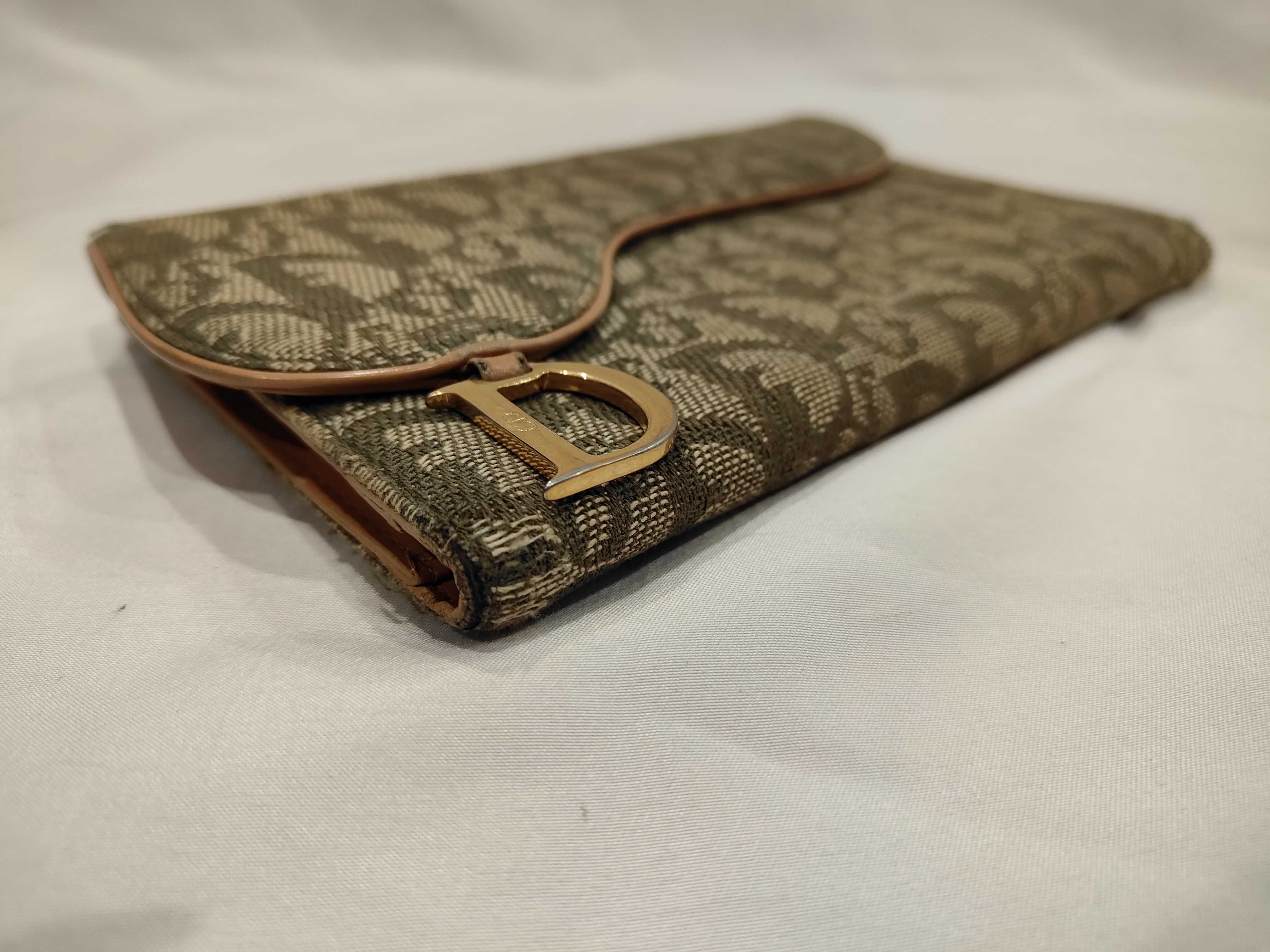 wallet — view 4