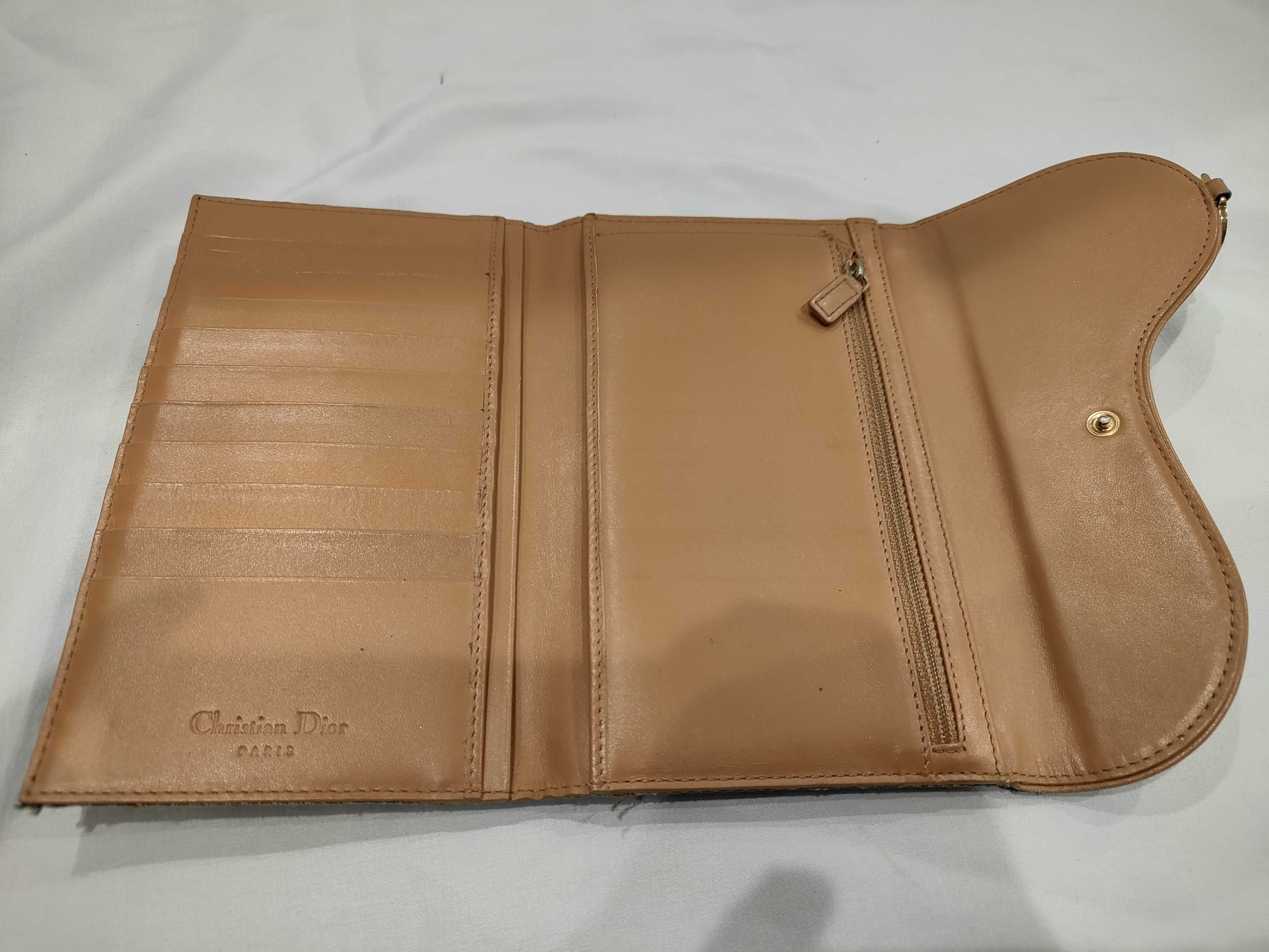 wallet — view 7