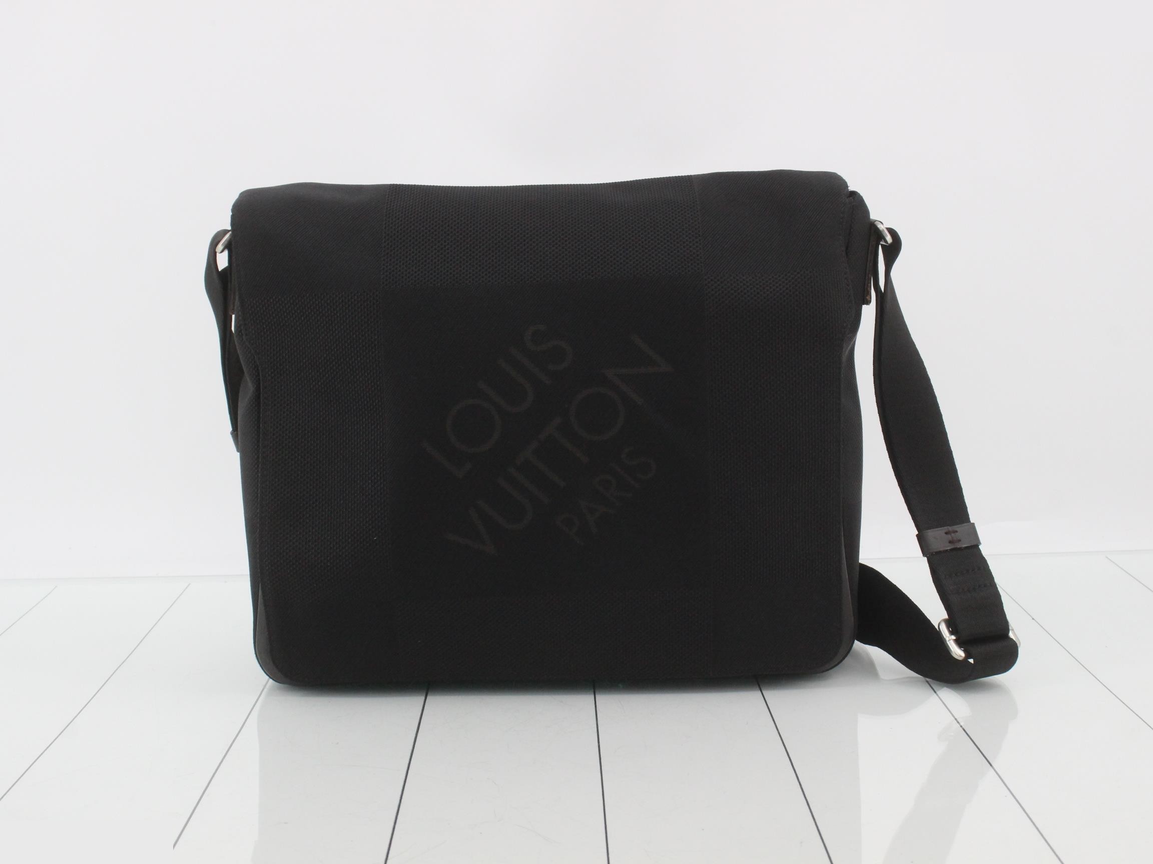 Message NM Noir