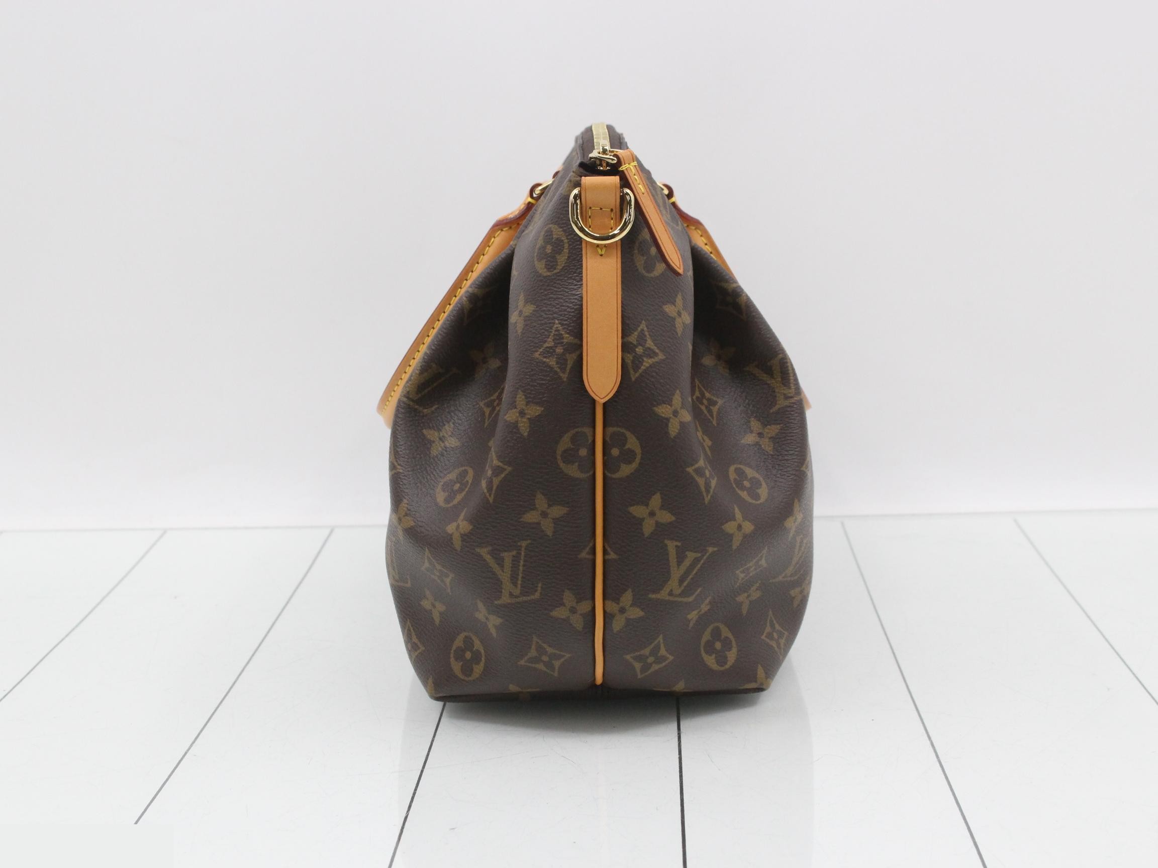 Turenne MM, unused, stored item, includes shoulder strap, dust bag, and shopping bag. — view 4