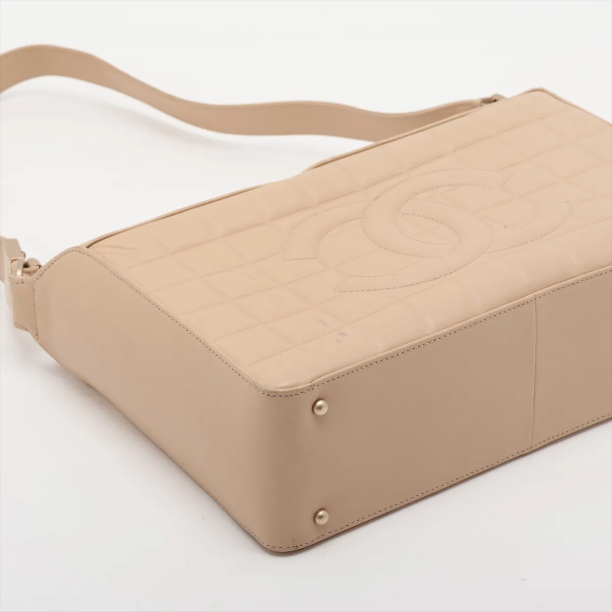 Chocolate Bar Lambskin Shoulder Bag, Beige with Gold Hardware, Item No. 8231597 (Serial No. 8) — view 4