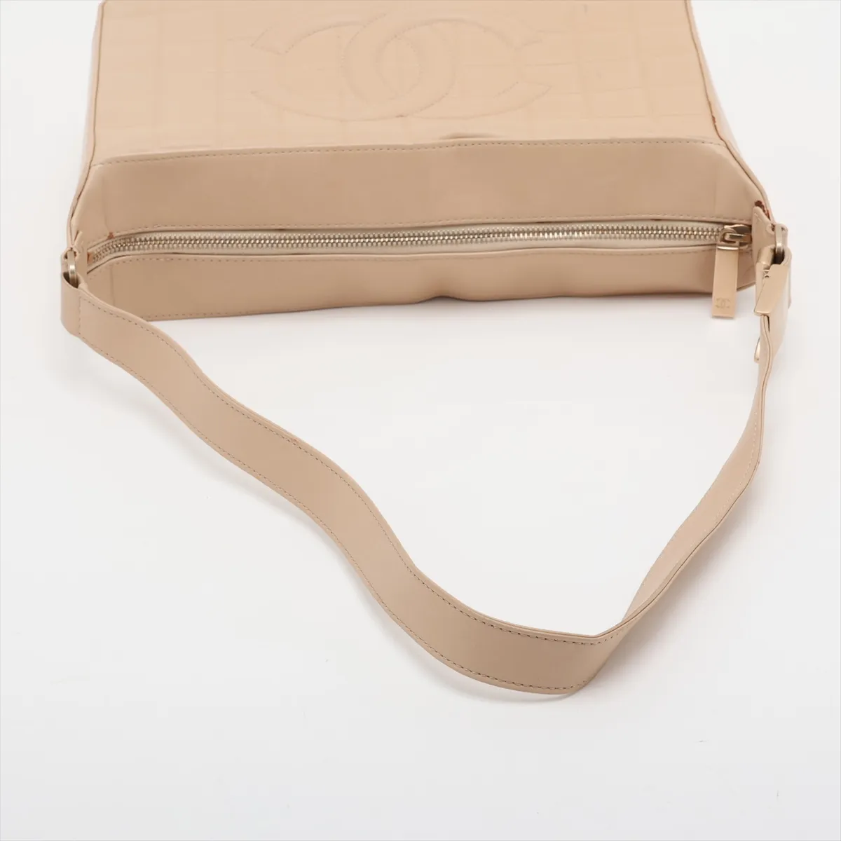Chocolate Bar Lambskin Shoulder Bag, Beige with Gold Hardware, Item No. 8231597 (Serial No. 8) — view 5