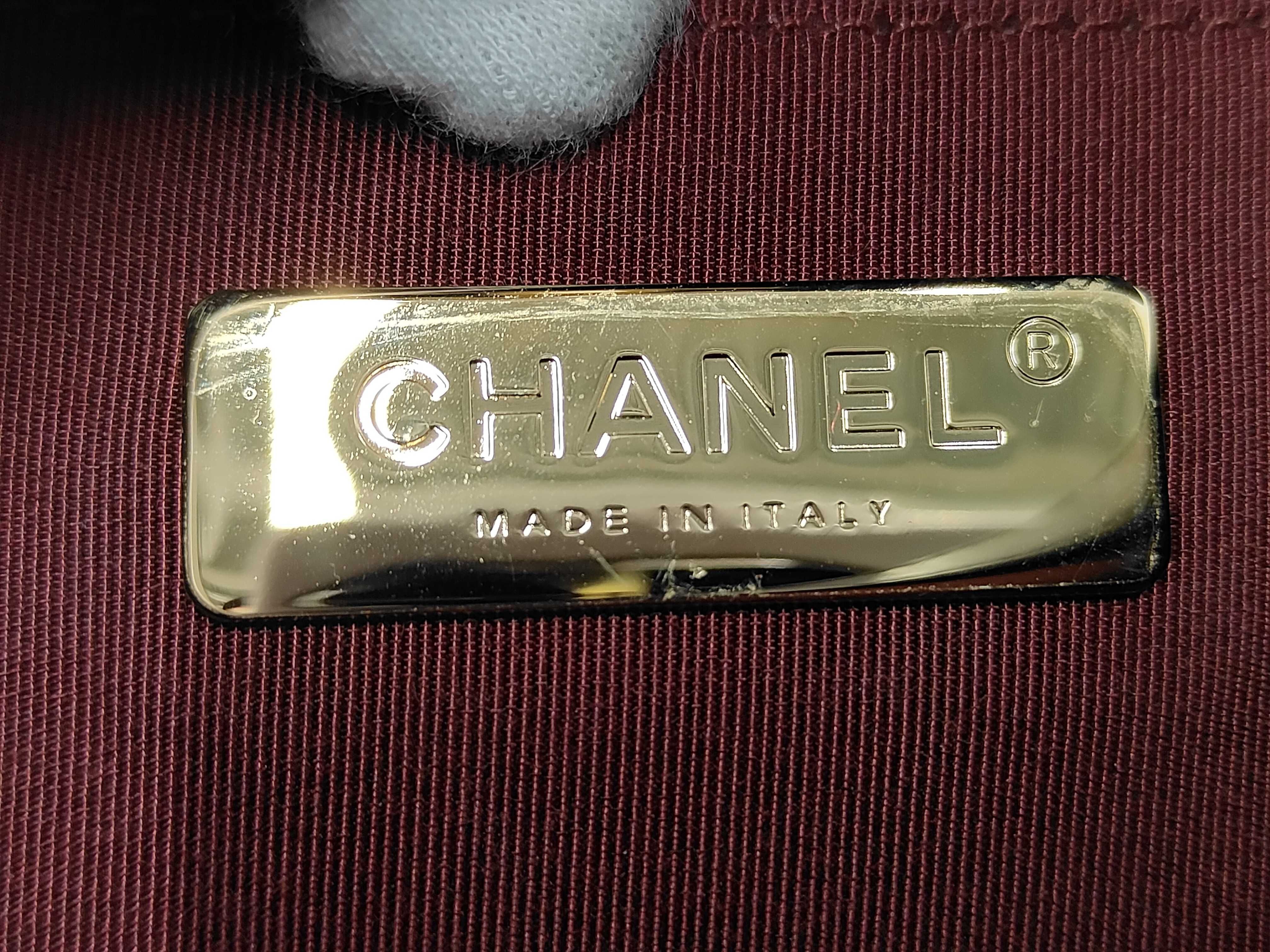 CHANEL19 Matelassé Flap Bag Black Lambskin Chain Shoulder Gold Hardware Bag — view 10