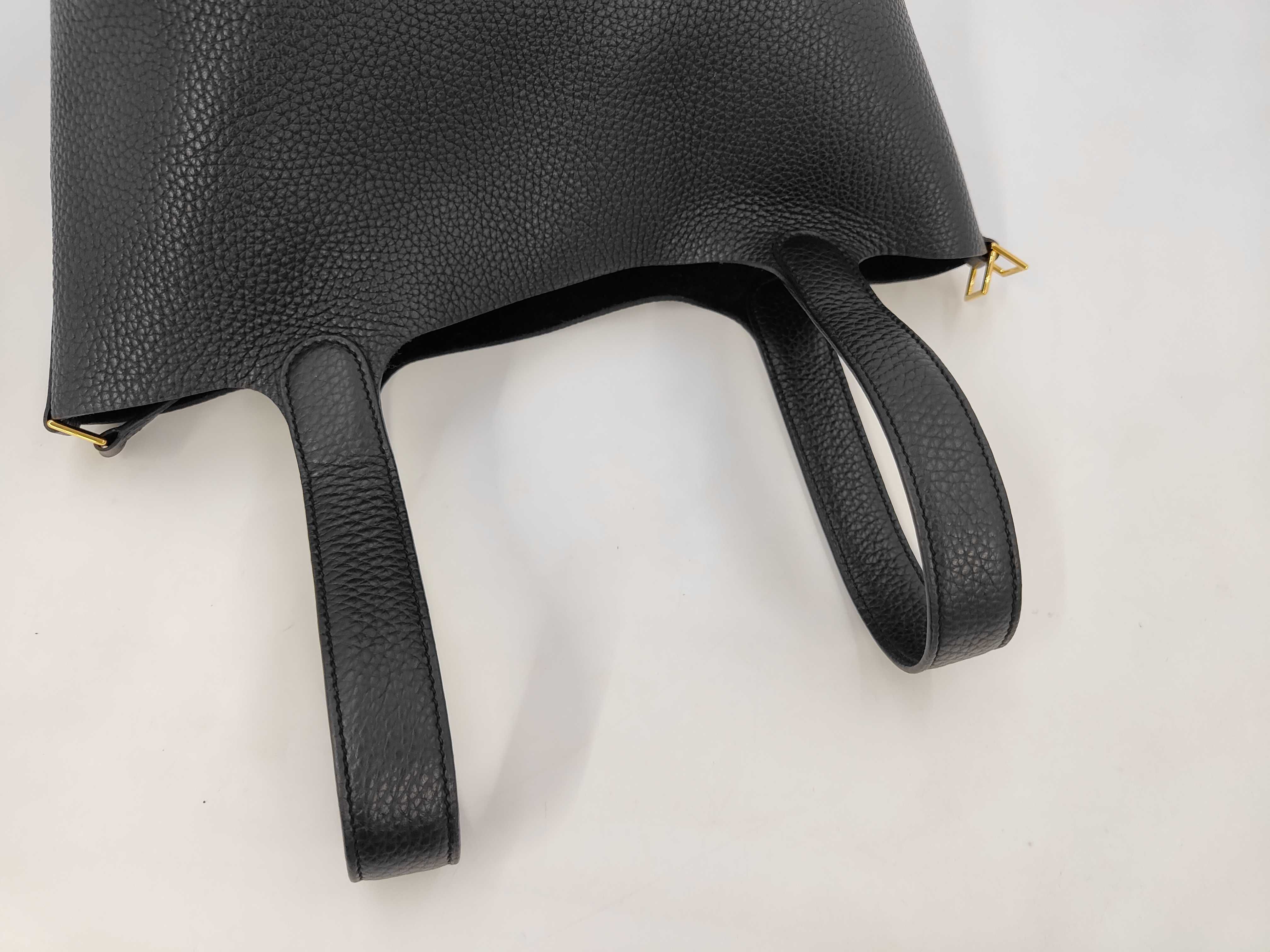 Picotin Lock MM handbag in Taurillon Clemence leather, black, Y stamp. — view 5