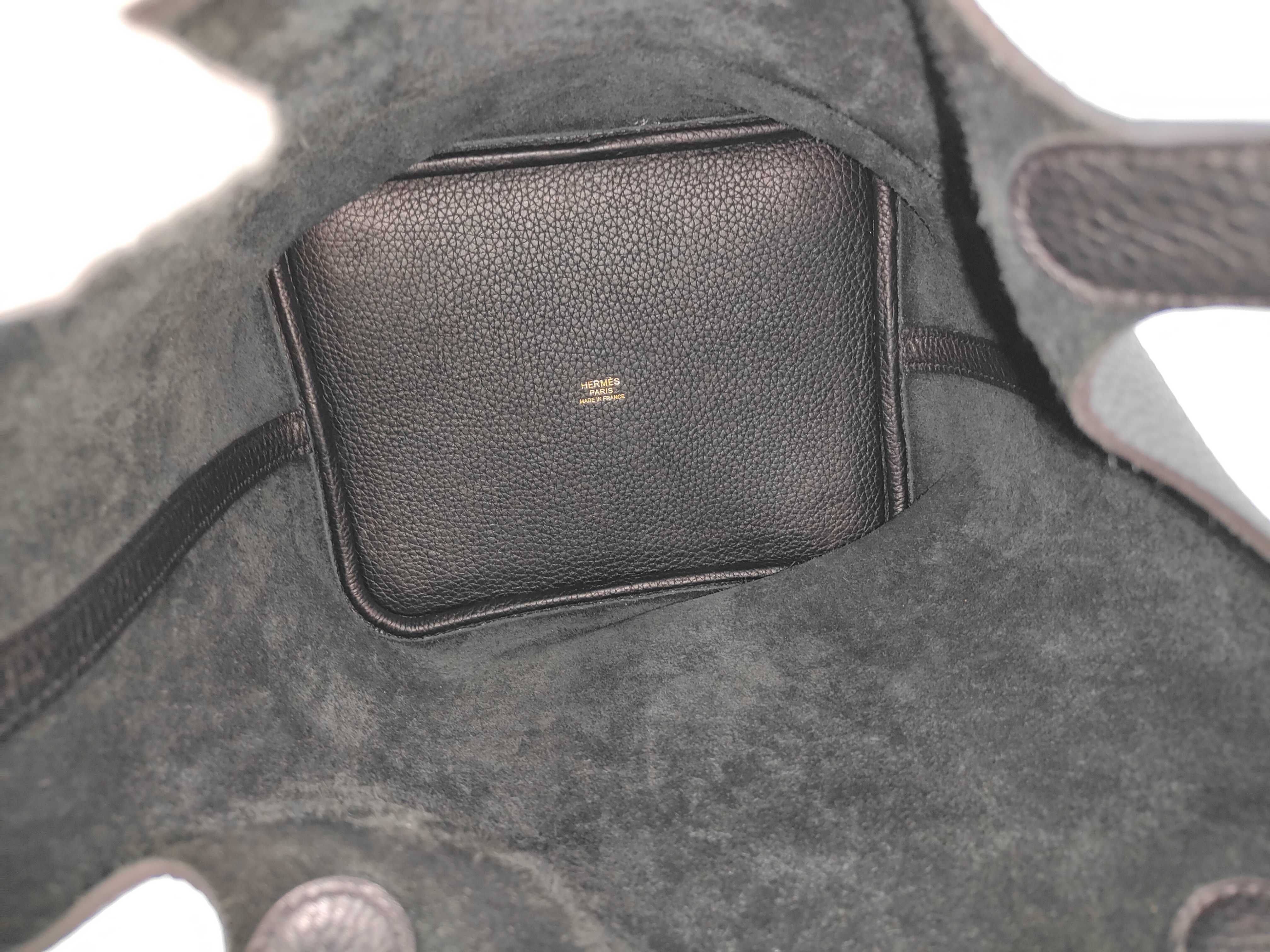 Picotin Lock MM handbag in Taurillon Clemence leather, black, Y stamp. — view 8