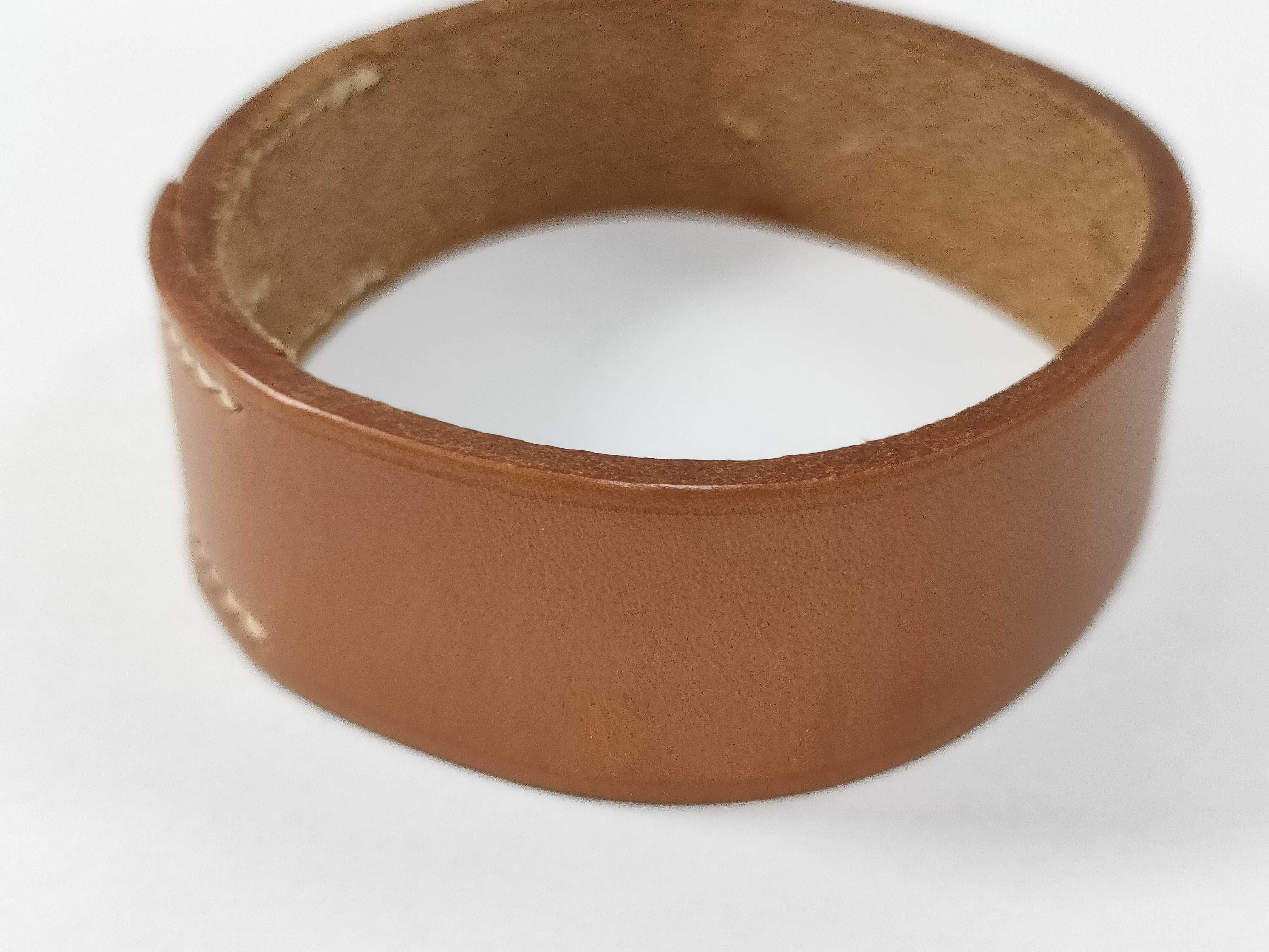 Pour Tour PM Leather Brown Bracelet ( E stamp) Bracelet/Bangle — view 4