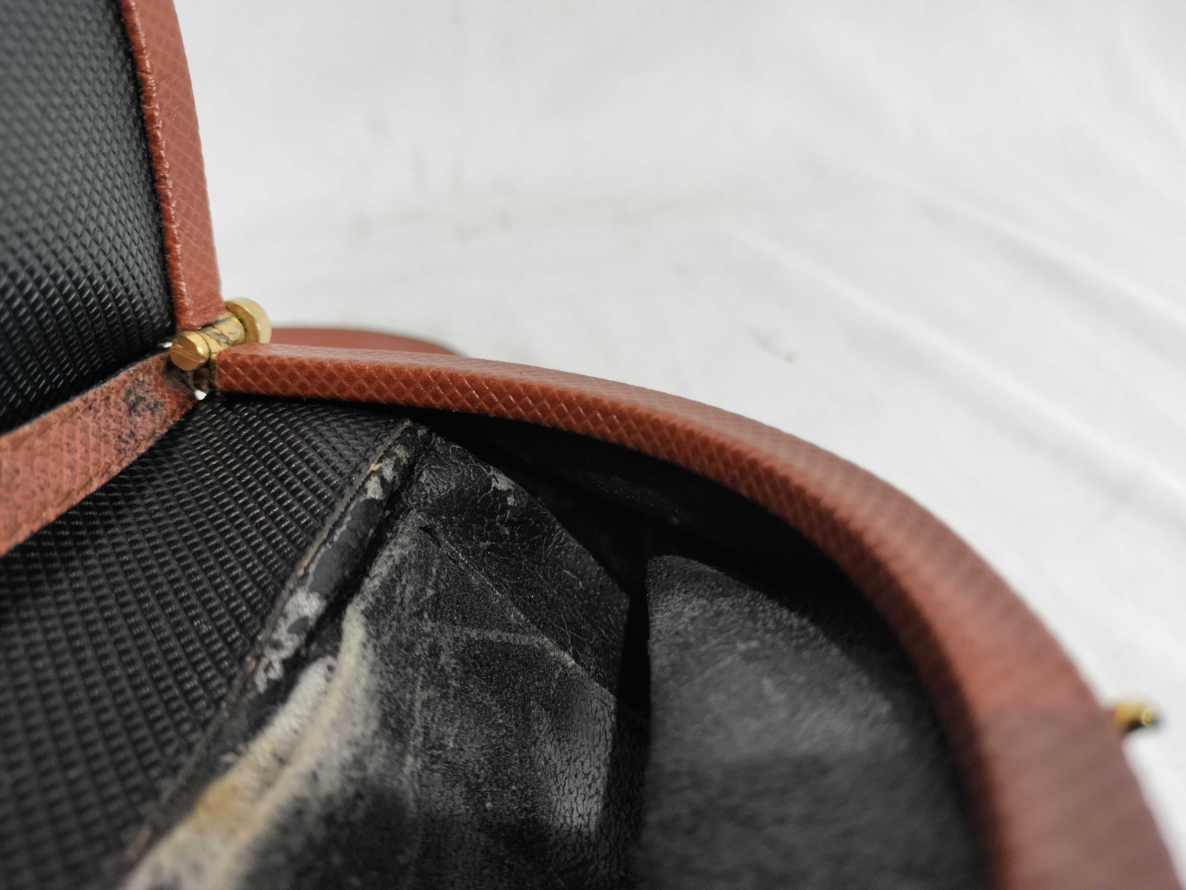 Vintage Shoulder Bag (with some deterioration inside) — view 10