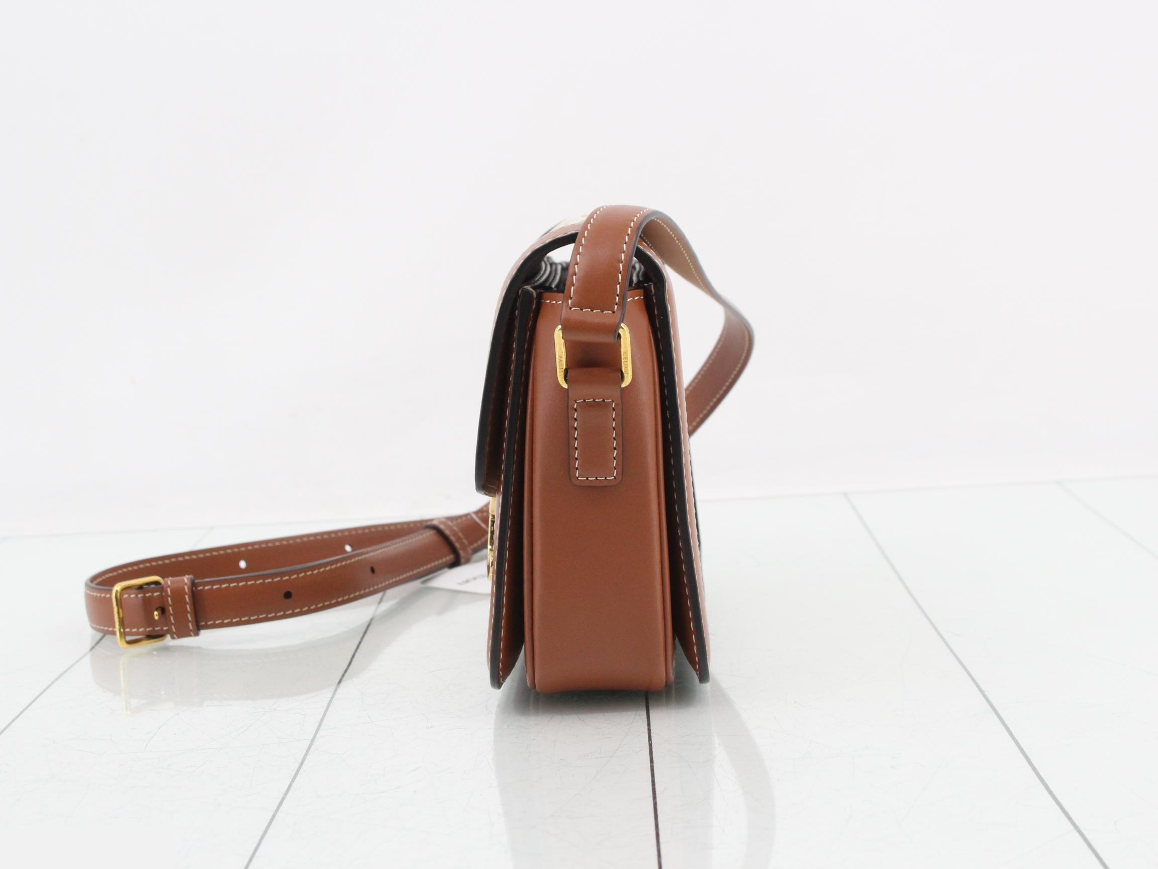 Unused Teen Triomphe Shoulder Bag, White x Brown — view 3