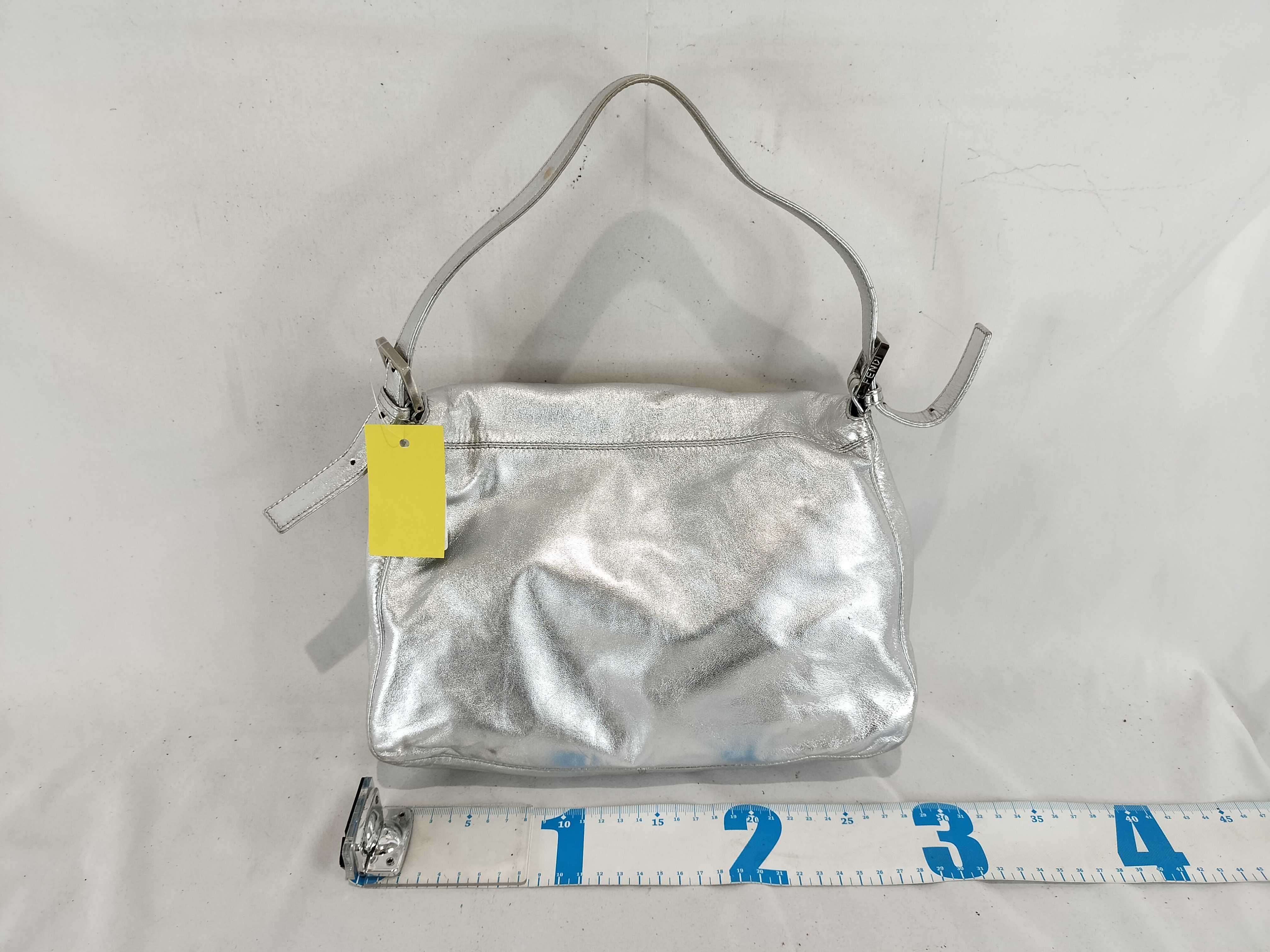 Mamma Bucket/One-Shoulder Bag/Light Stone/Metallic/Silver Handbag — view 3