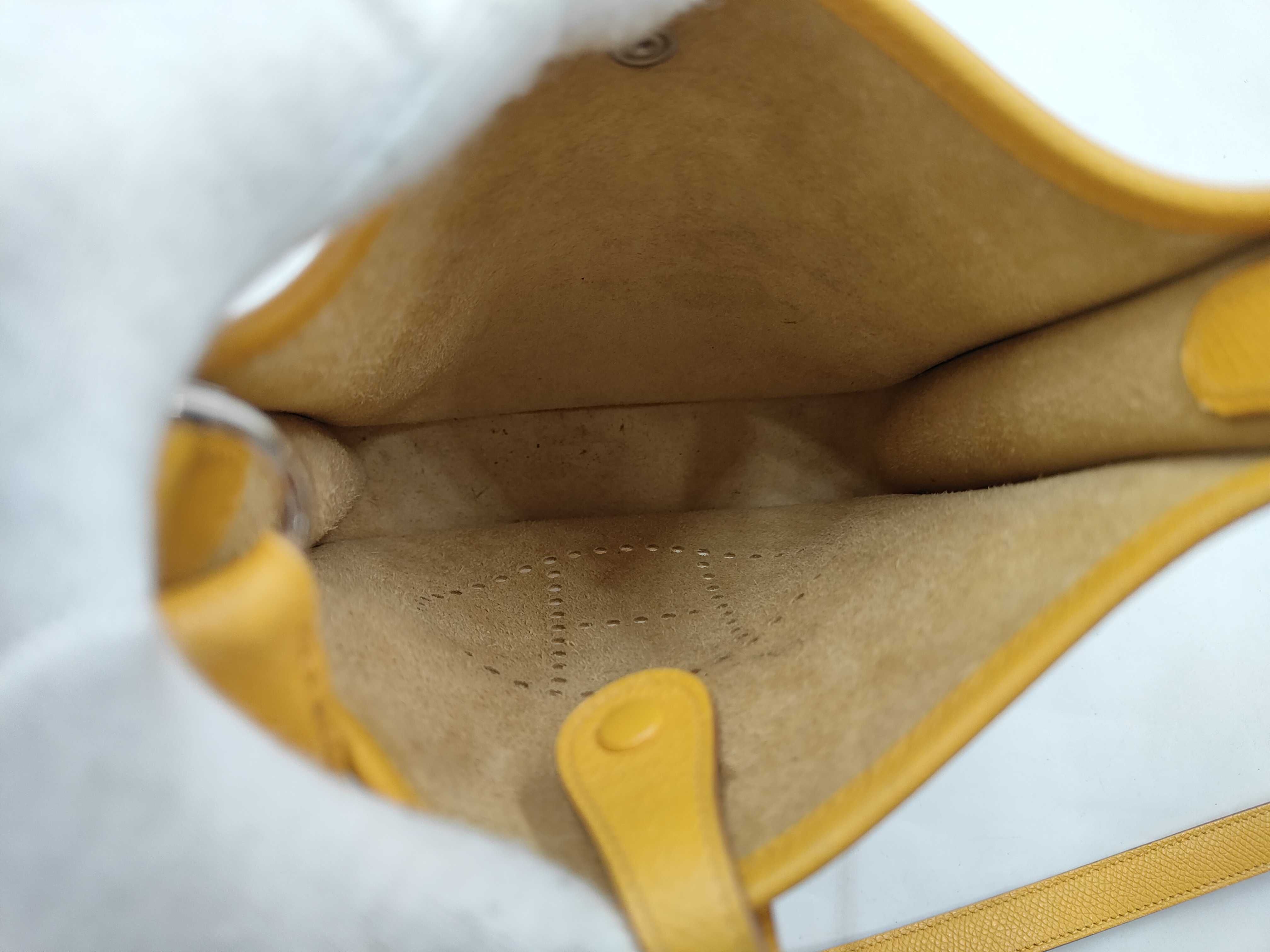 Evelyne TPM Epsom Yellow Shoulder Bag M Stamp — view 9