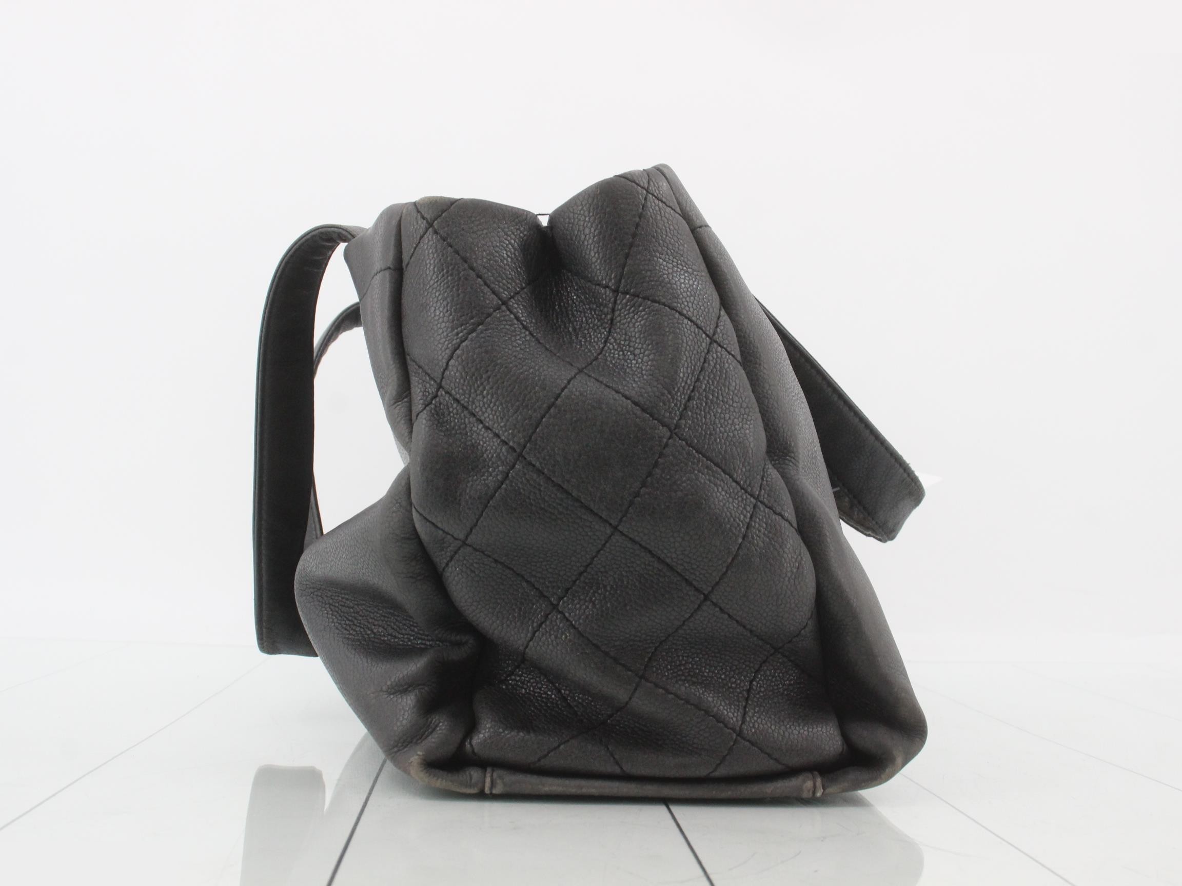 Caviar leather handbag with Coco Mark — view 4