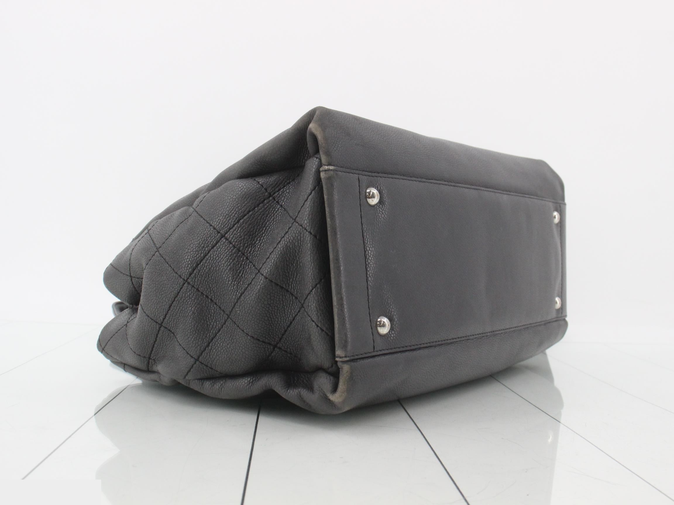Caviar leather handbag with Coco Mark — view 5