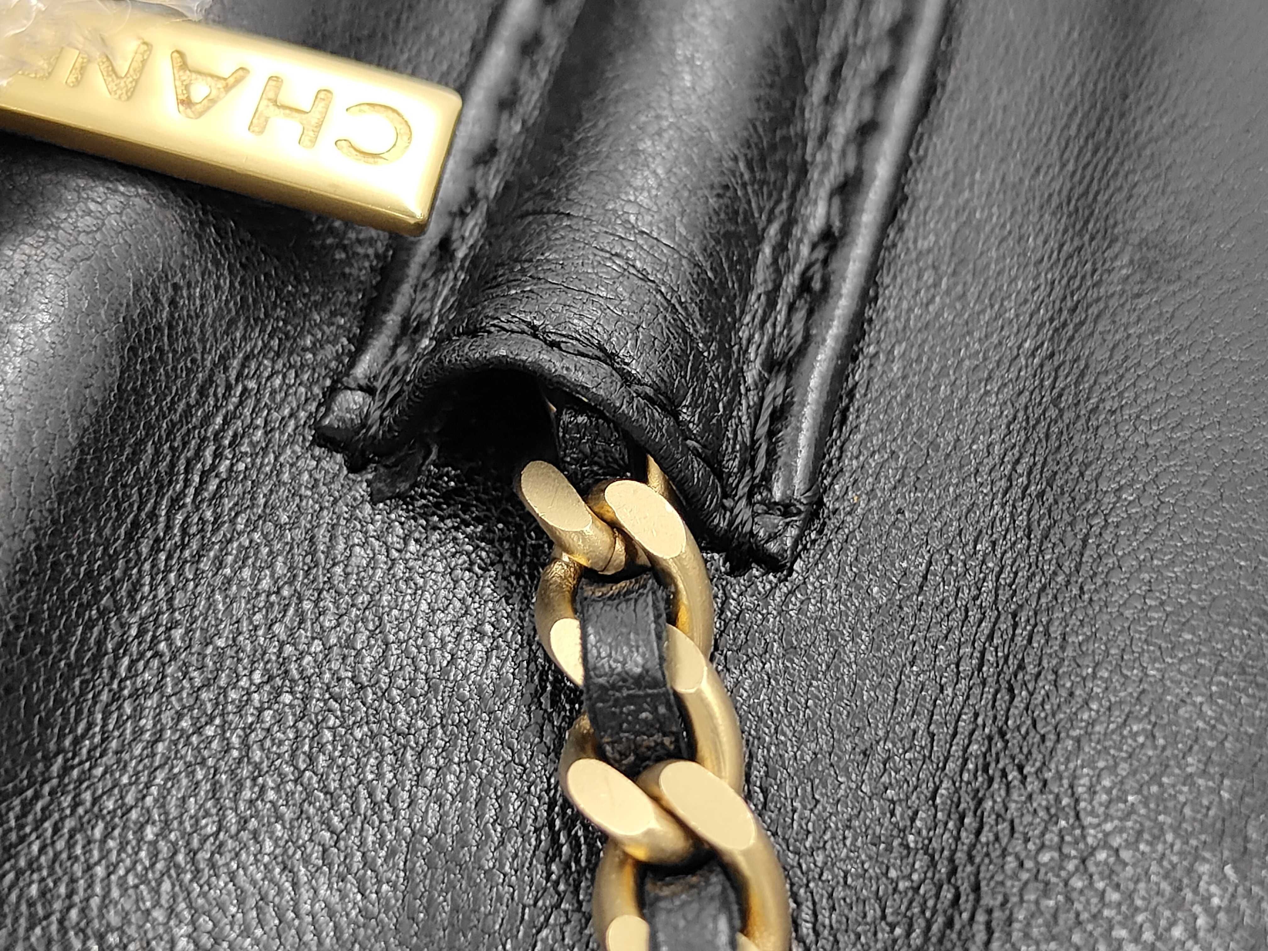 Lambskin Chain Handbag Imperial Eagle Coco Mark Black Shoulder Bag — view 11