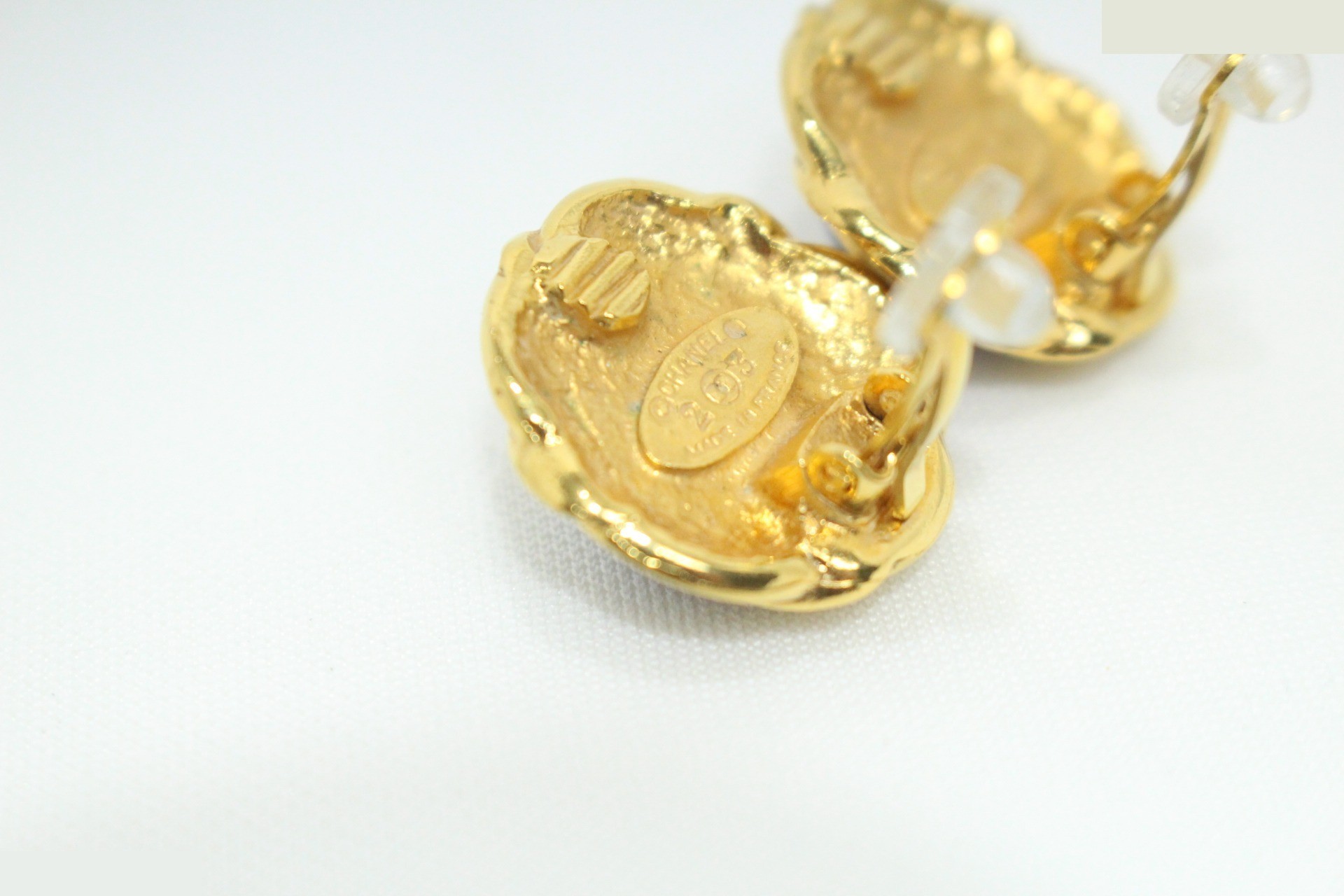 Vintage Classic (Precious Metal) Earrings — view 5