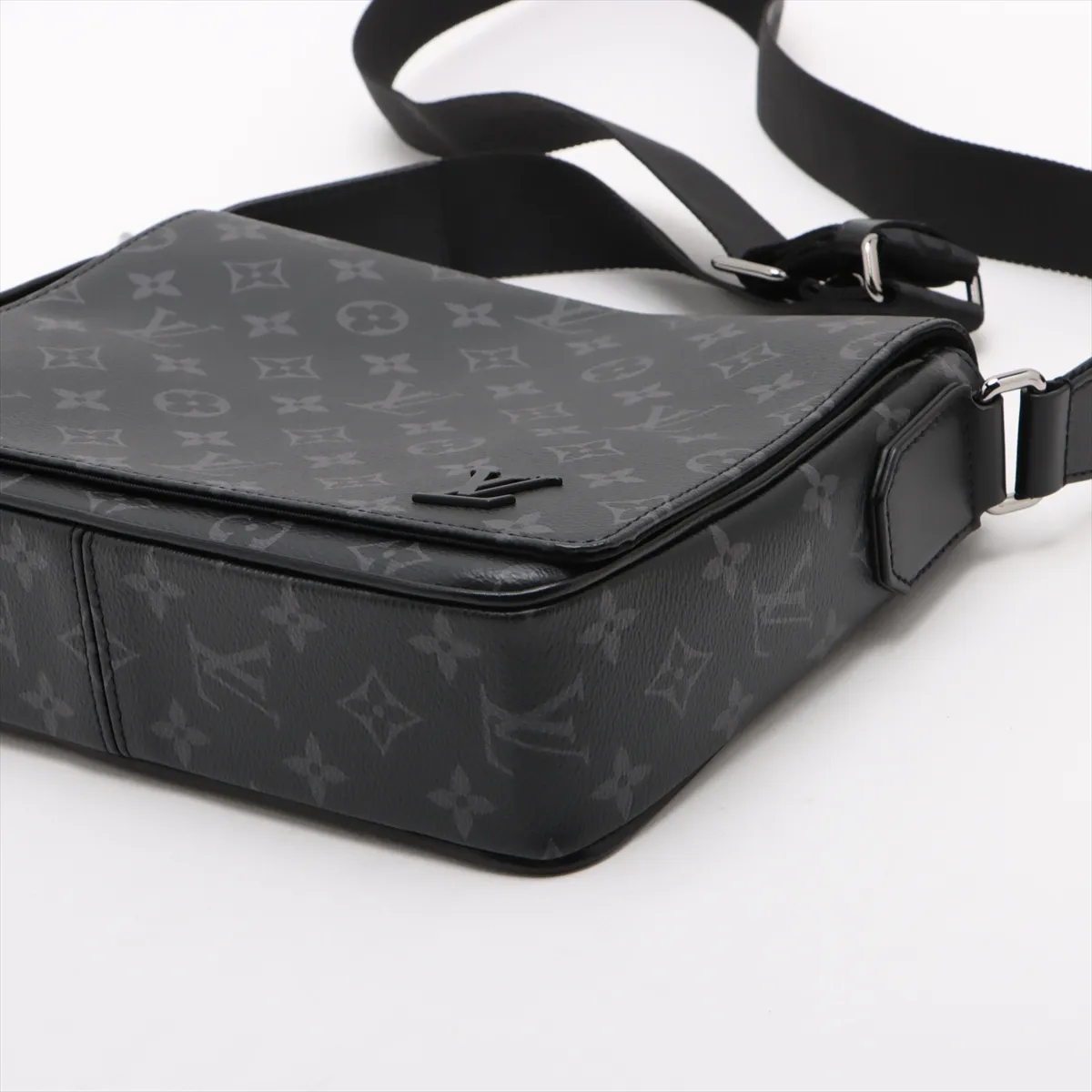 Monogram Eclipse District PMNM M44000 Black RFID response — view 3