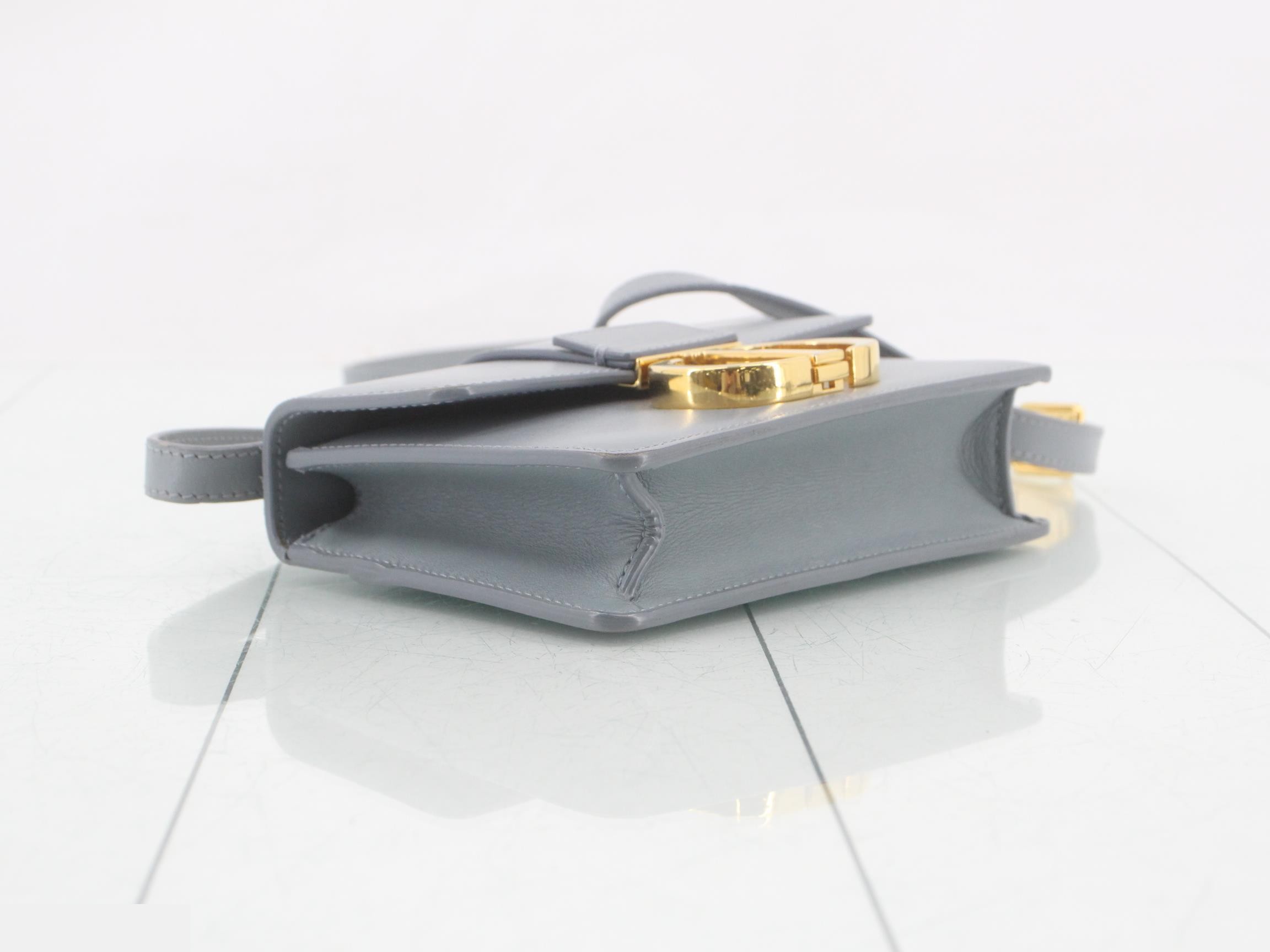 30 Montaigne Leather Shoulder Bag — view 5