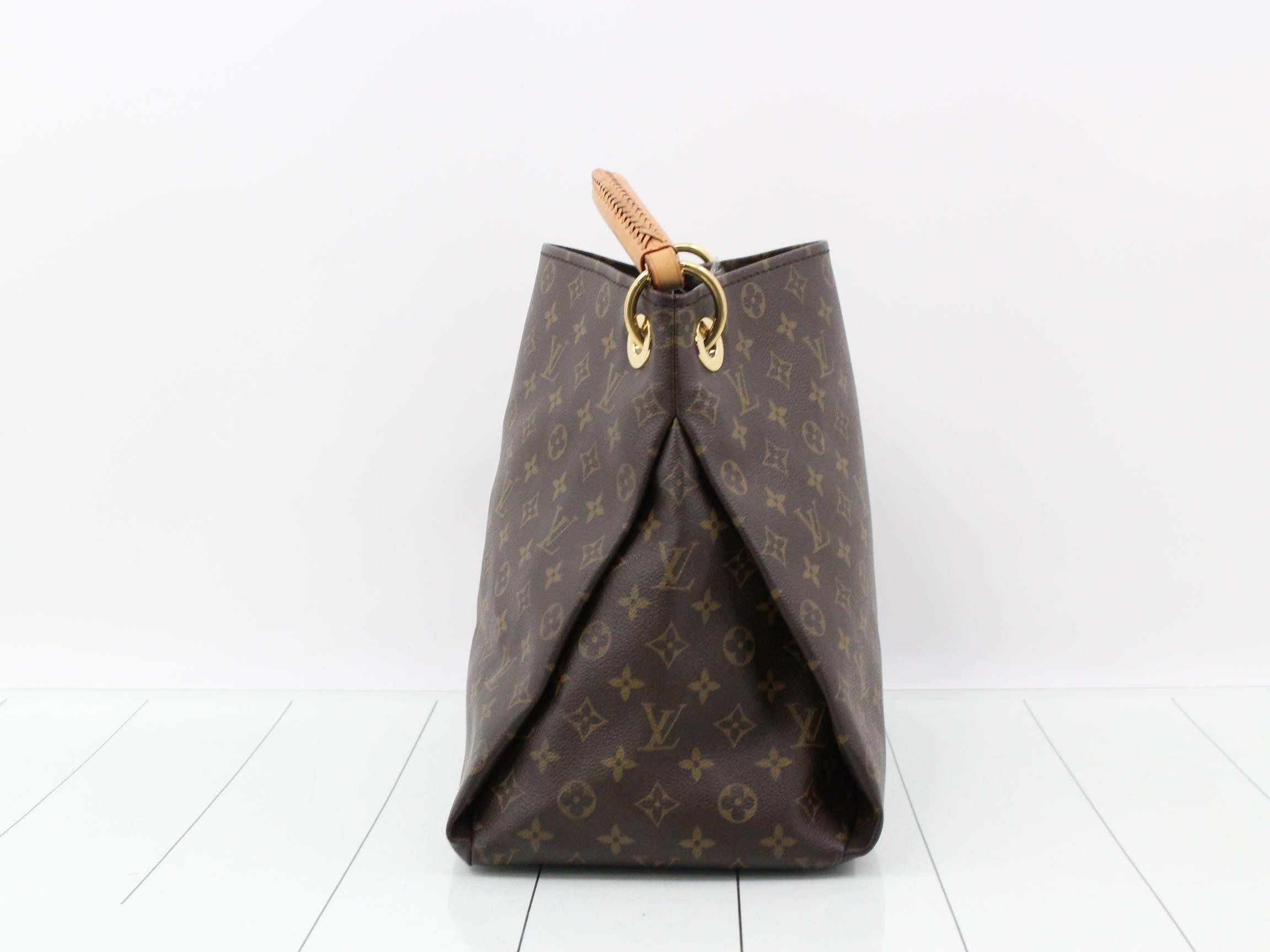 Artsy Monogram — view 4