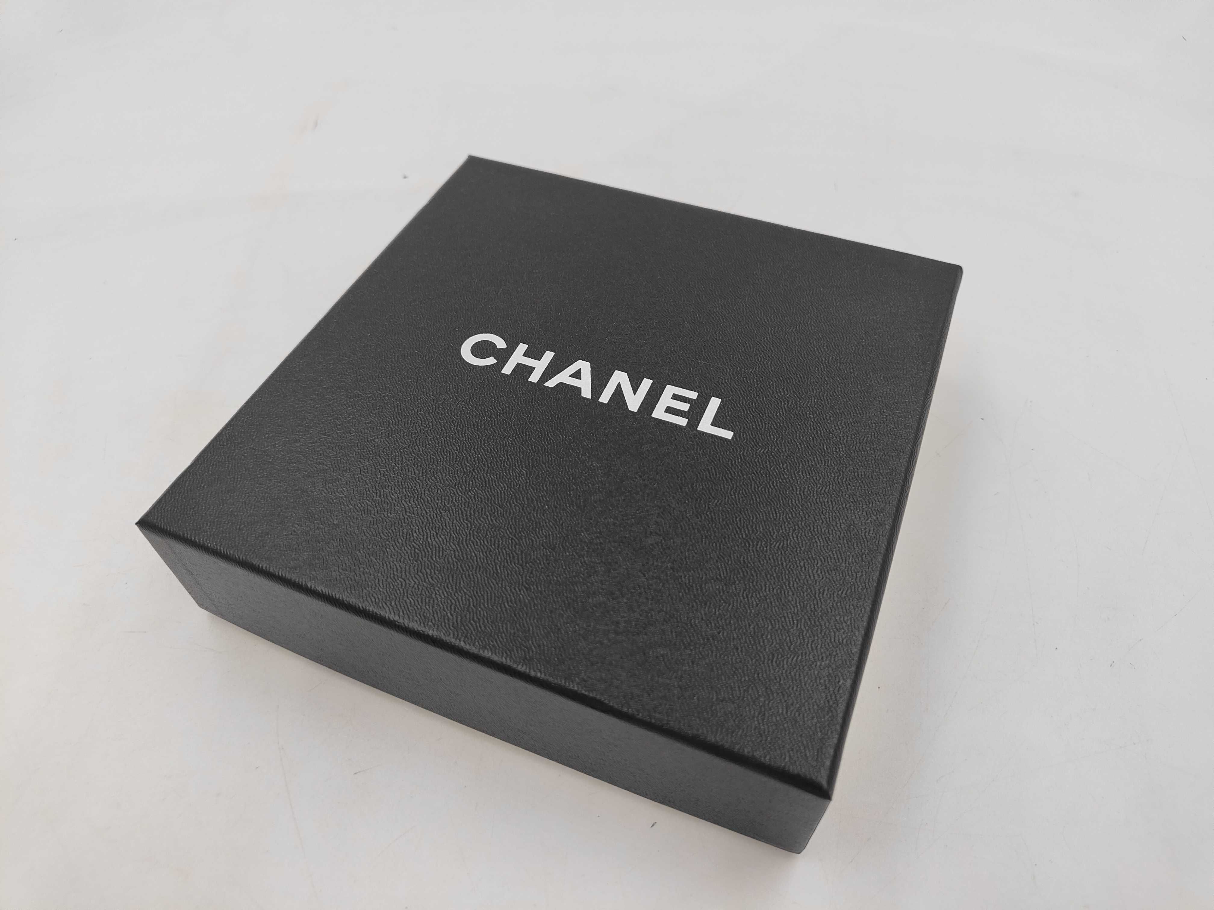 95P Choker and other accessories — view 9